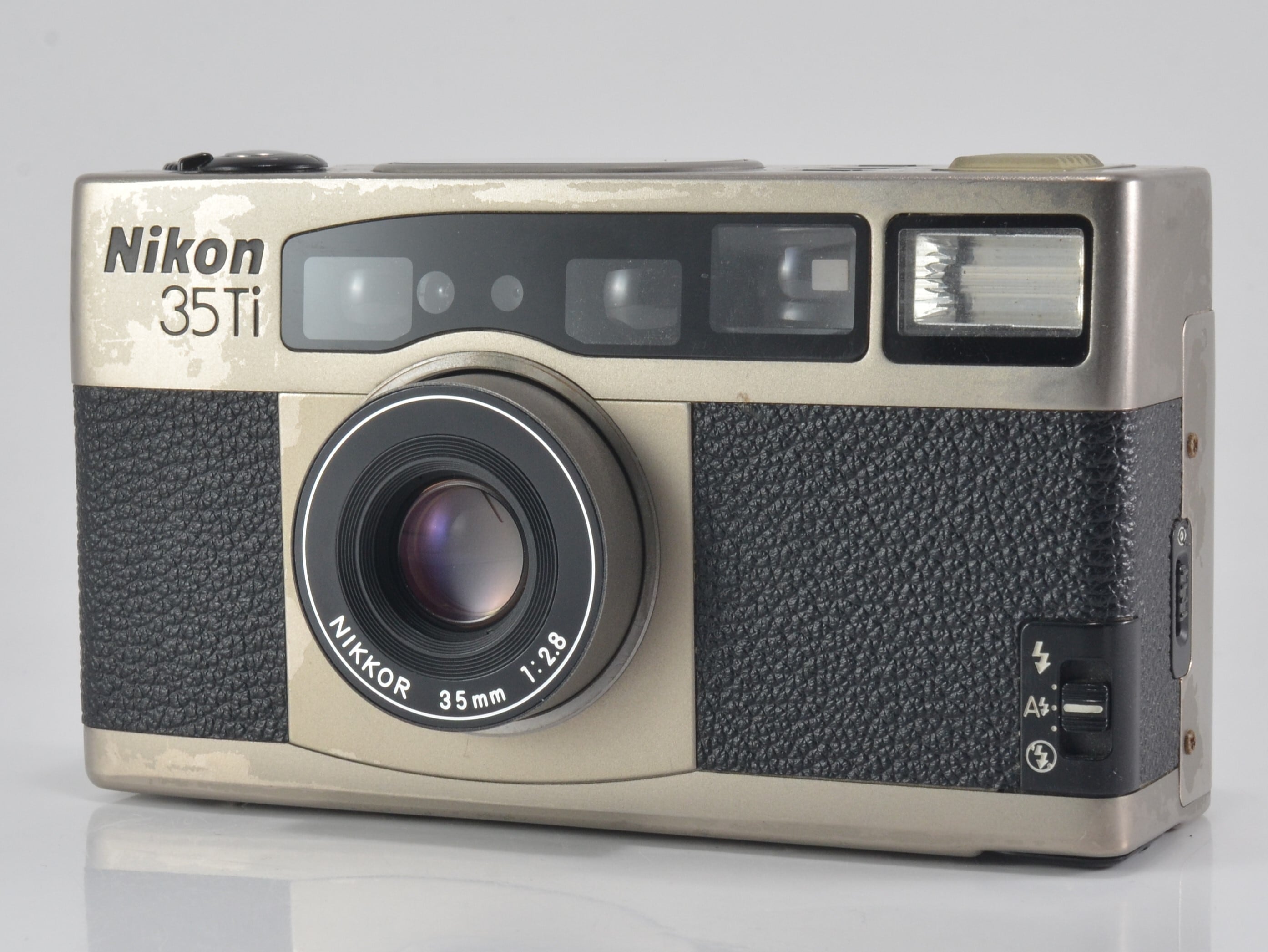 Nikon 35Ti / NIKKOR 35mm F2.8 ニコン（52754） | サンライズカメラー ...