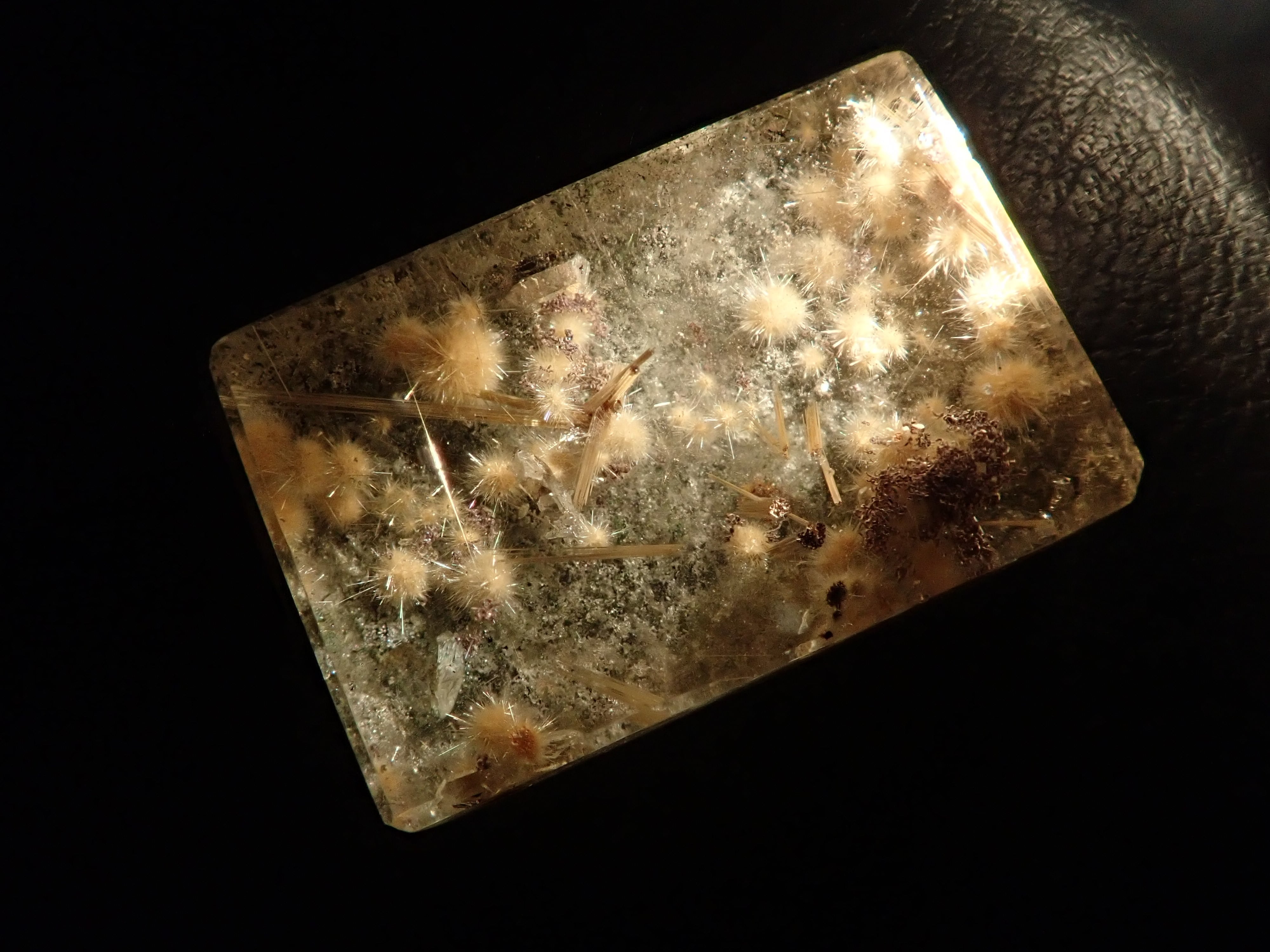 【新商品】ブラジル産フラワールチルインガーデンクォーツ 15.816ct