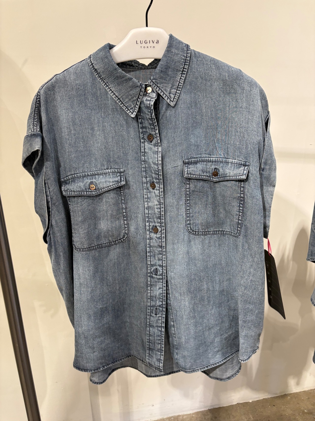 LUGIVA フレンチスリーブ　セルロースデニムシャツ　102605