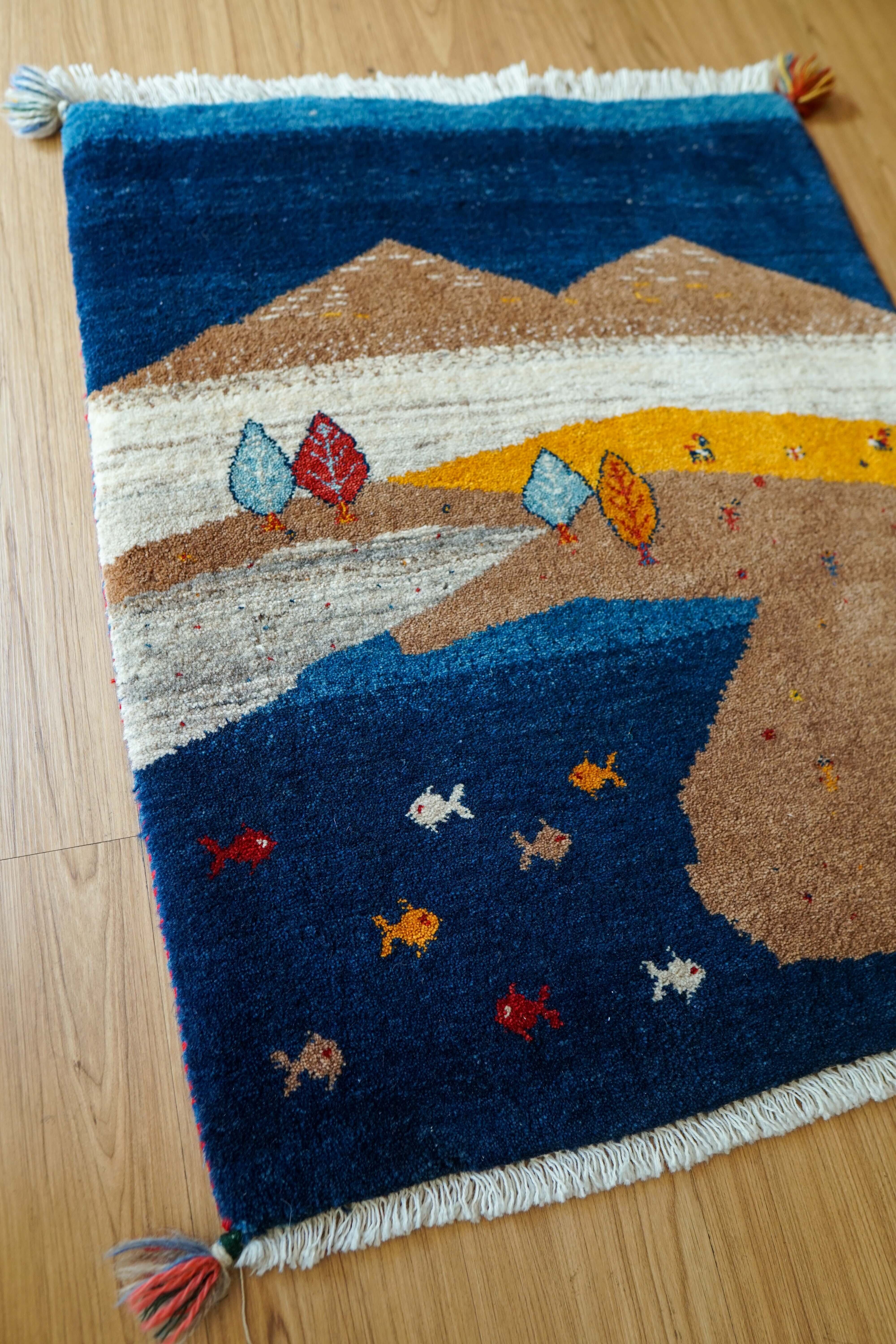 ペルシャ手織りカシュクリギャッベ 93×74cm｜風景画のような天然染料