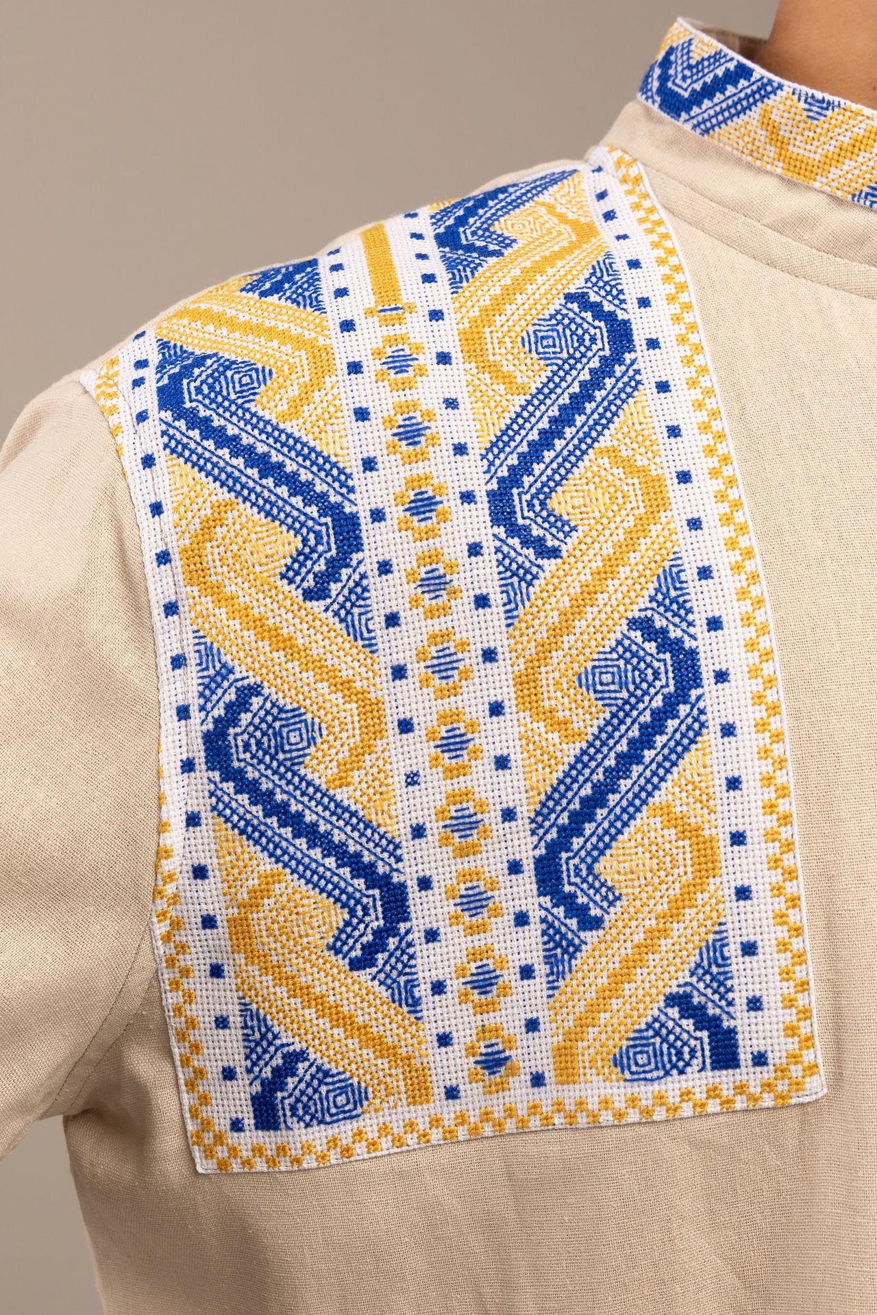 ウクライナ刺繍ヴィシヴァンカ　クロスステッチ手刺繍　XLサイズ　メンズ - 3
