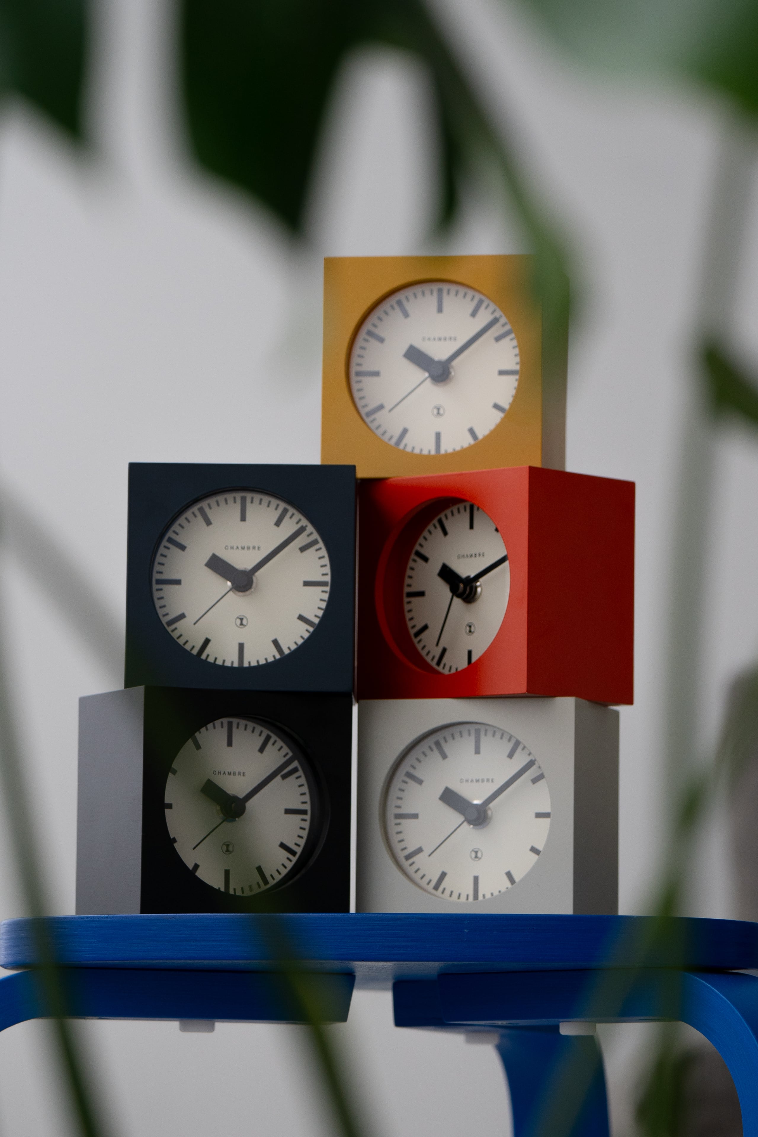 BLOCK DESK CLOCK RED | シャンブル【CHAMBRE】byインターゼロ