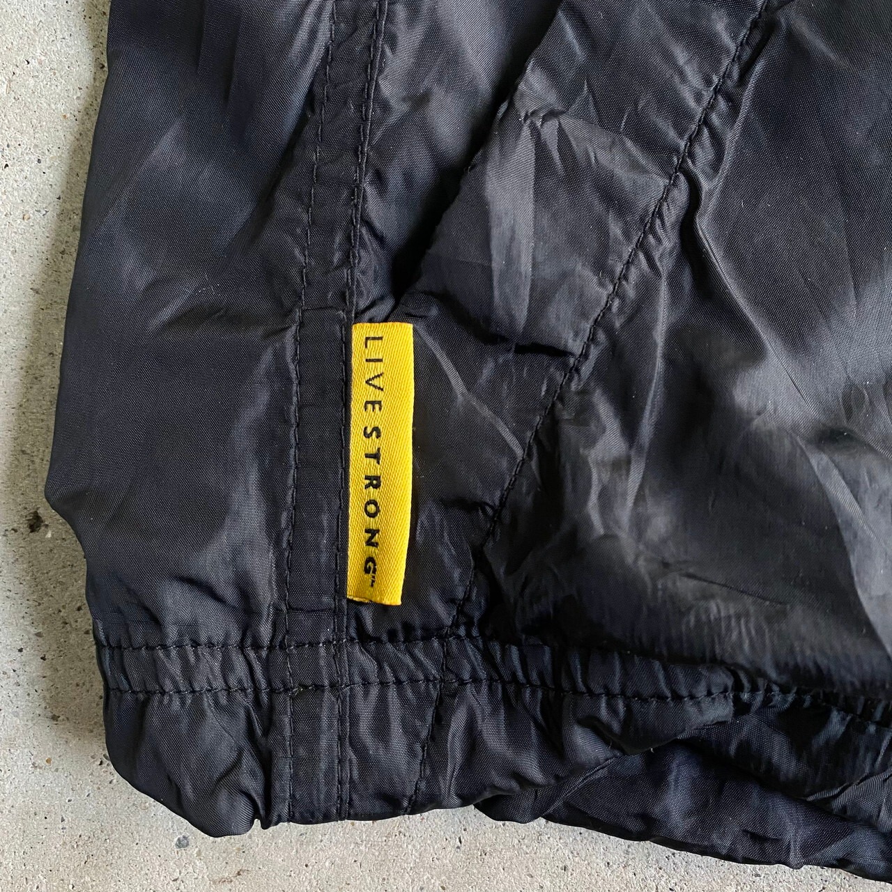 00年代 NIKE ナイキ LIVESTRONG ハーフジップ スウォッシュロゴ 刺繍 
