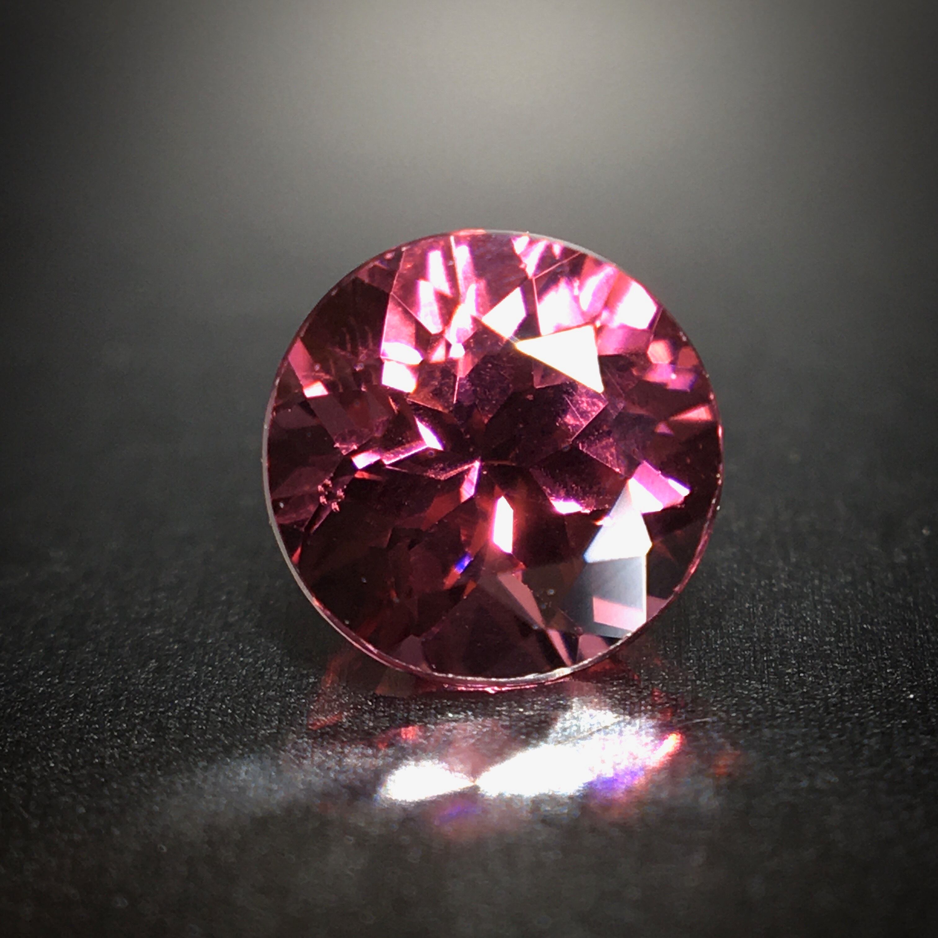 ”ラズベリーレッド”甘い輝き 0.5ct UP 天然 ロードライト ガーネット