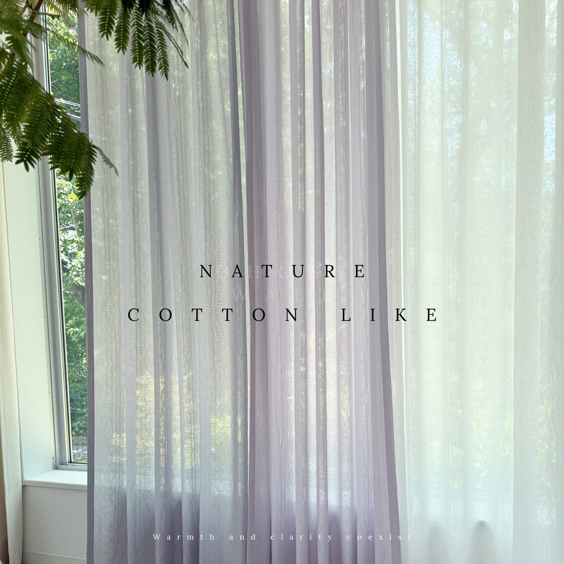 KEYUKA 窓幅広い　水色ストライプドレープカーテンと模様入りのレースカーテン KEYUKA 窓幅広い 水色ストライプドレープカーテンと模様入りの