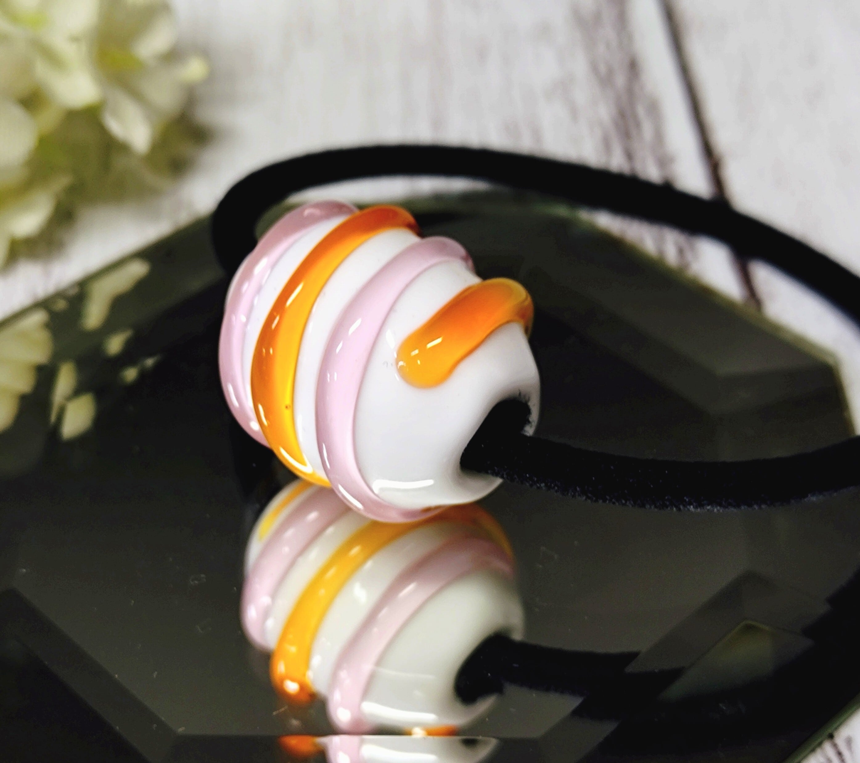 デコボコマーブルのとんぼ玉・ヘアゴム