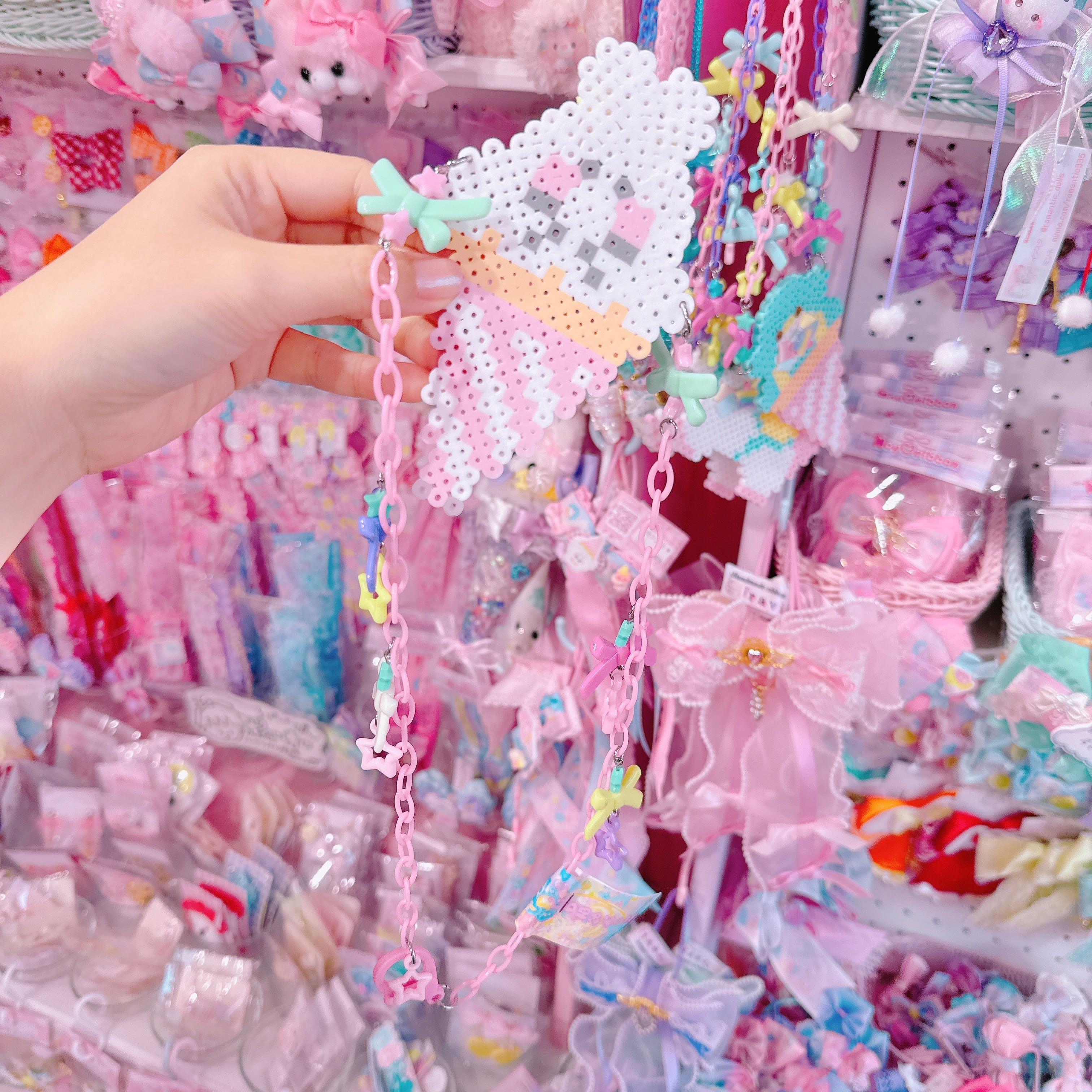 【P6】1-35うさぎのおばけアイスネックレス