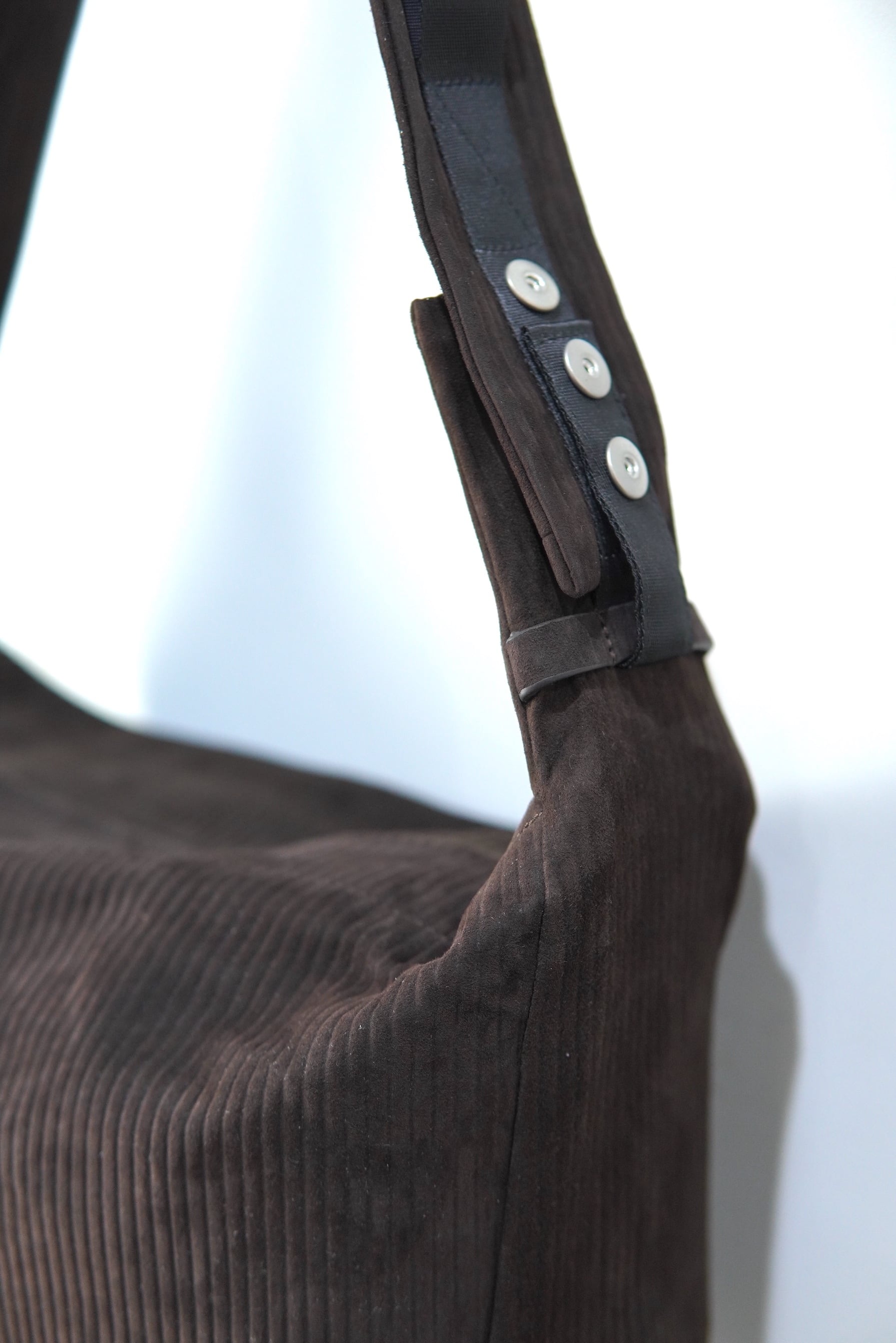 Omar Afridi / OSCAR BAG/ BROWN | POETRY Omar Afridi / OSCAR BAG/ BROWN | POETRY