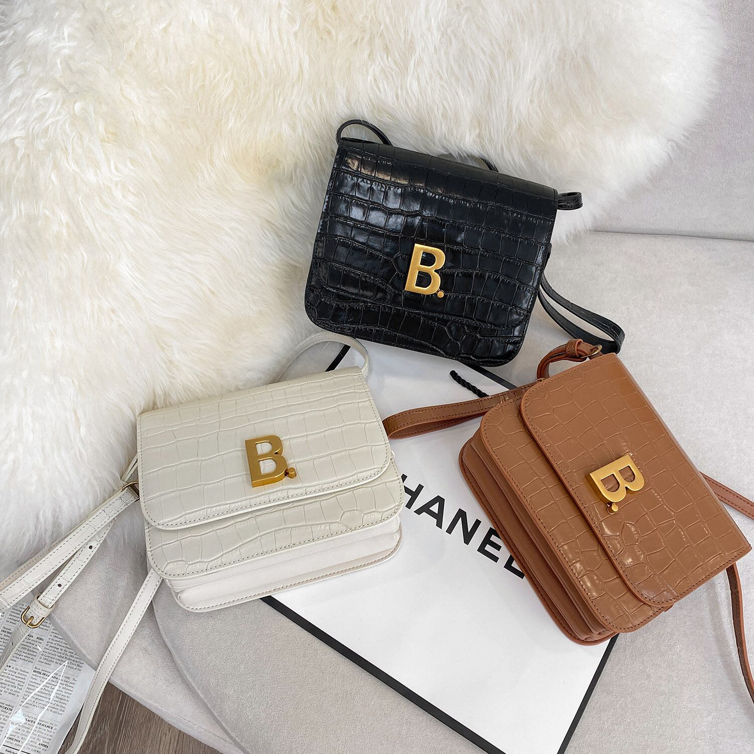 レザーサマーチェーン シングルショルダーバッグ 夏物 ハンドバッグ メッセンジャーバッグ HUCHUJING28150447943