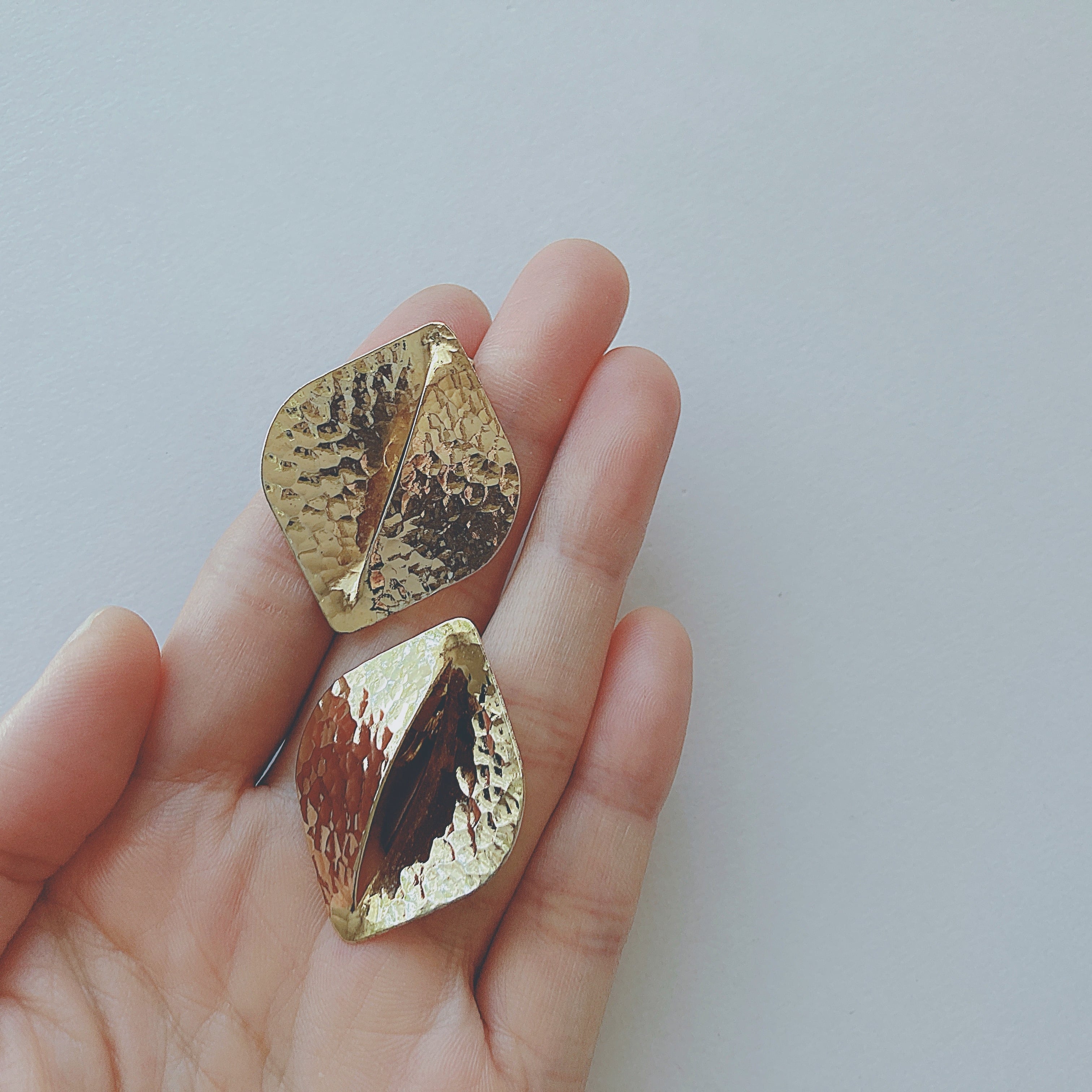 Vintage gold tone leaf earrings ヴィンテージ ゴールドトーン リーフ
