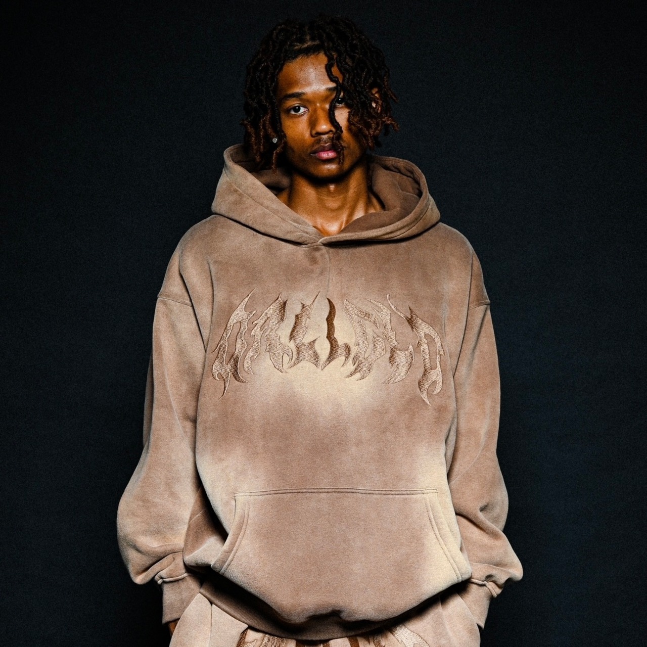 BLAZED LOGO PIGUMENT HOODIE