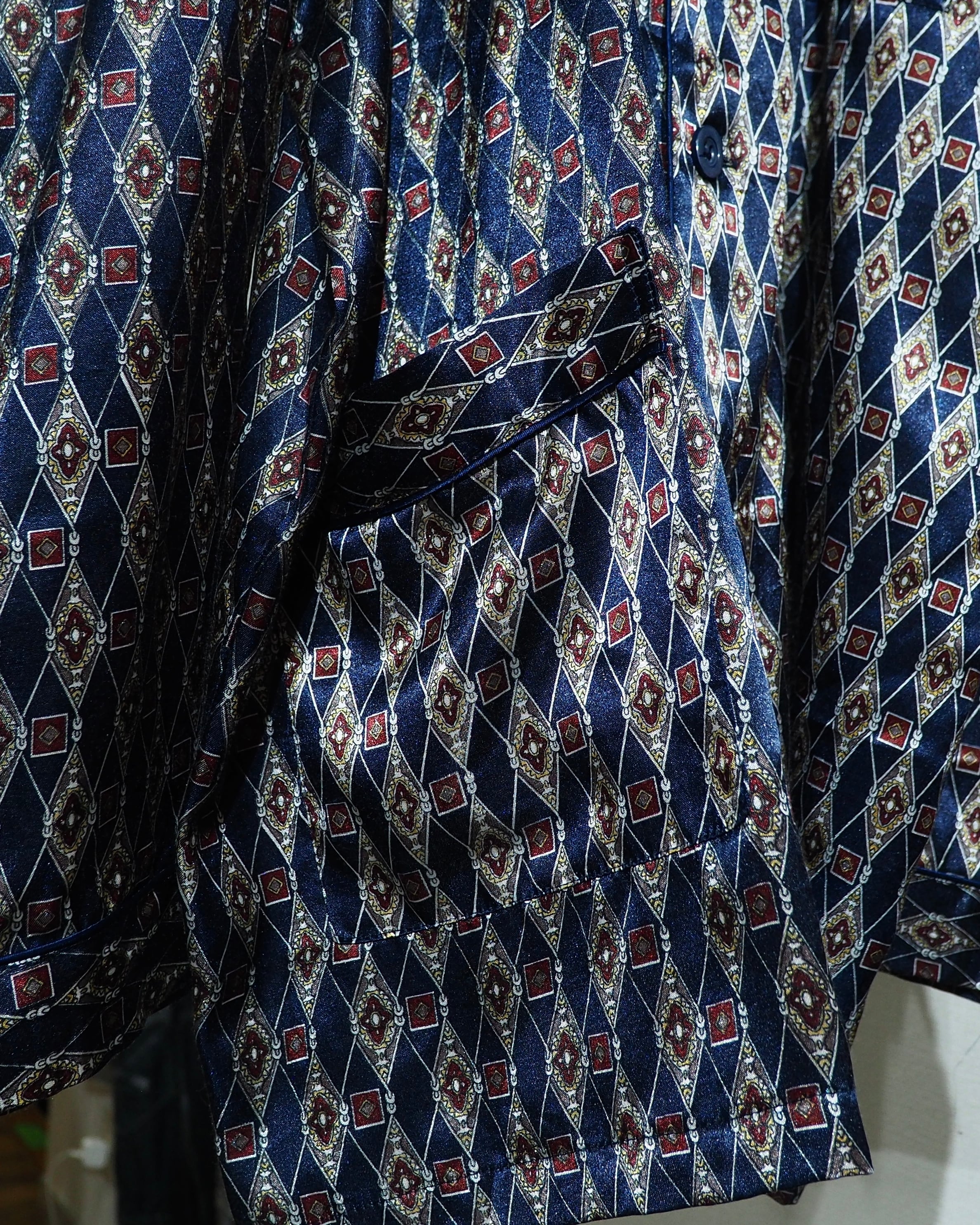 Beautiful Old Luxury Art Pattern Vintage Drape Loose Open Collar Shirt