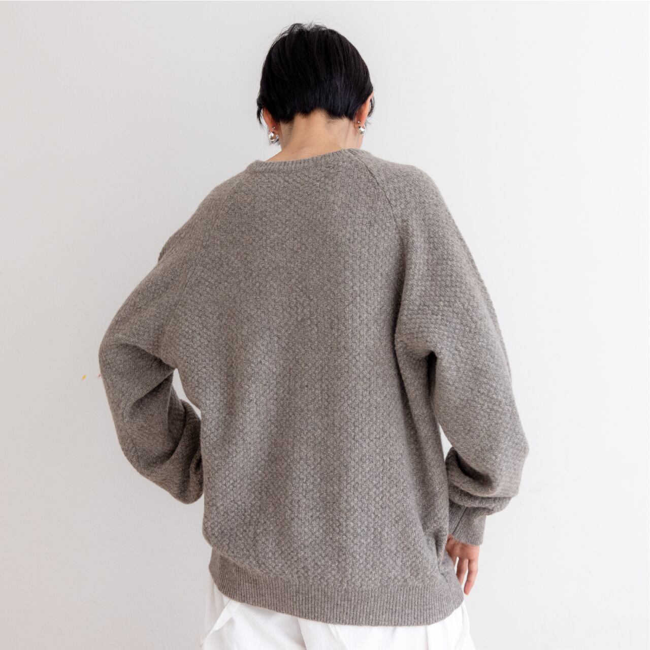 ウールのプレーンニット | 空飛ぶ羊 BASE webshop｜モンゴルの