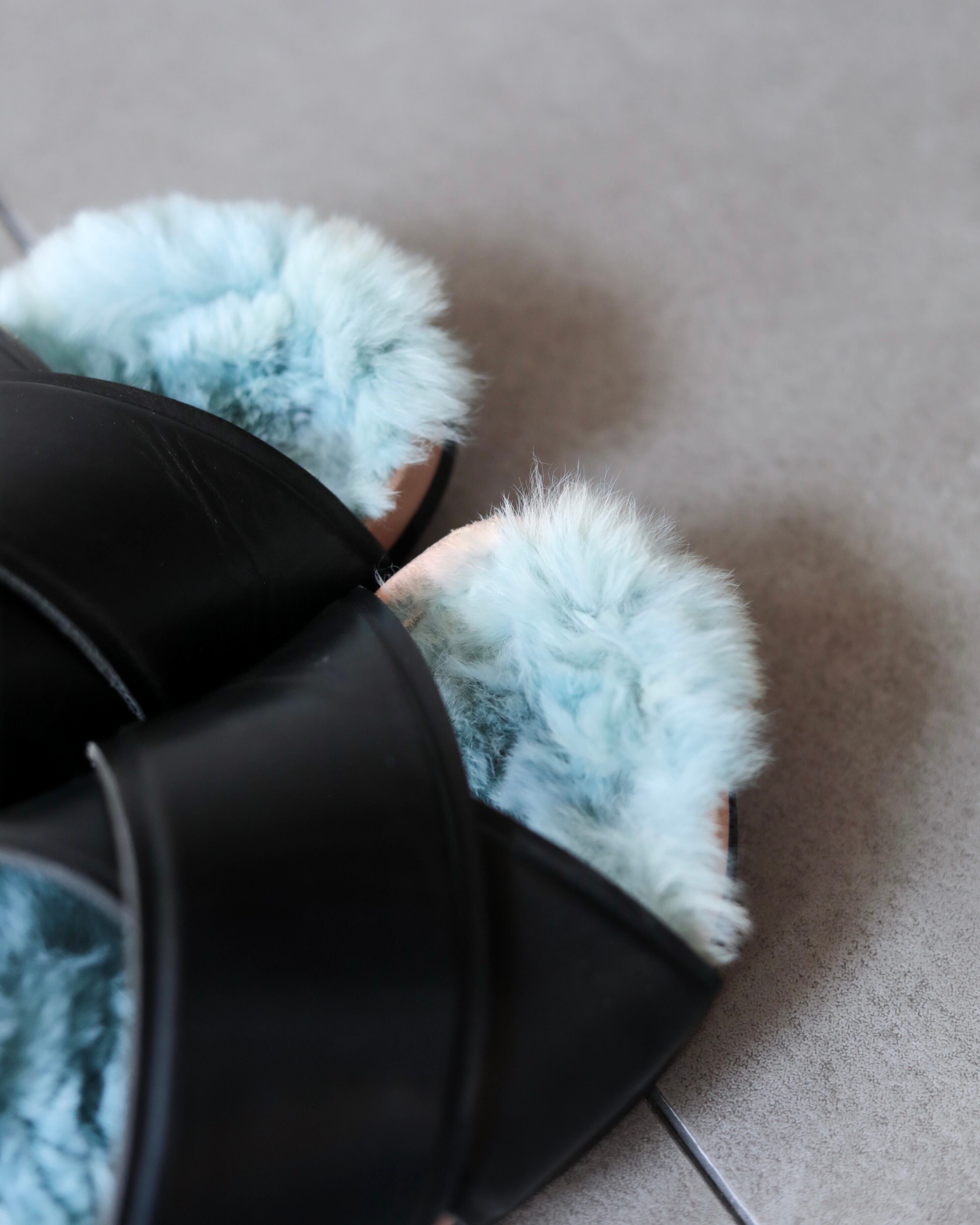 CÉLINE by PHOEBE PHILO fur × leather sandal Made In Italy | oo vintage