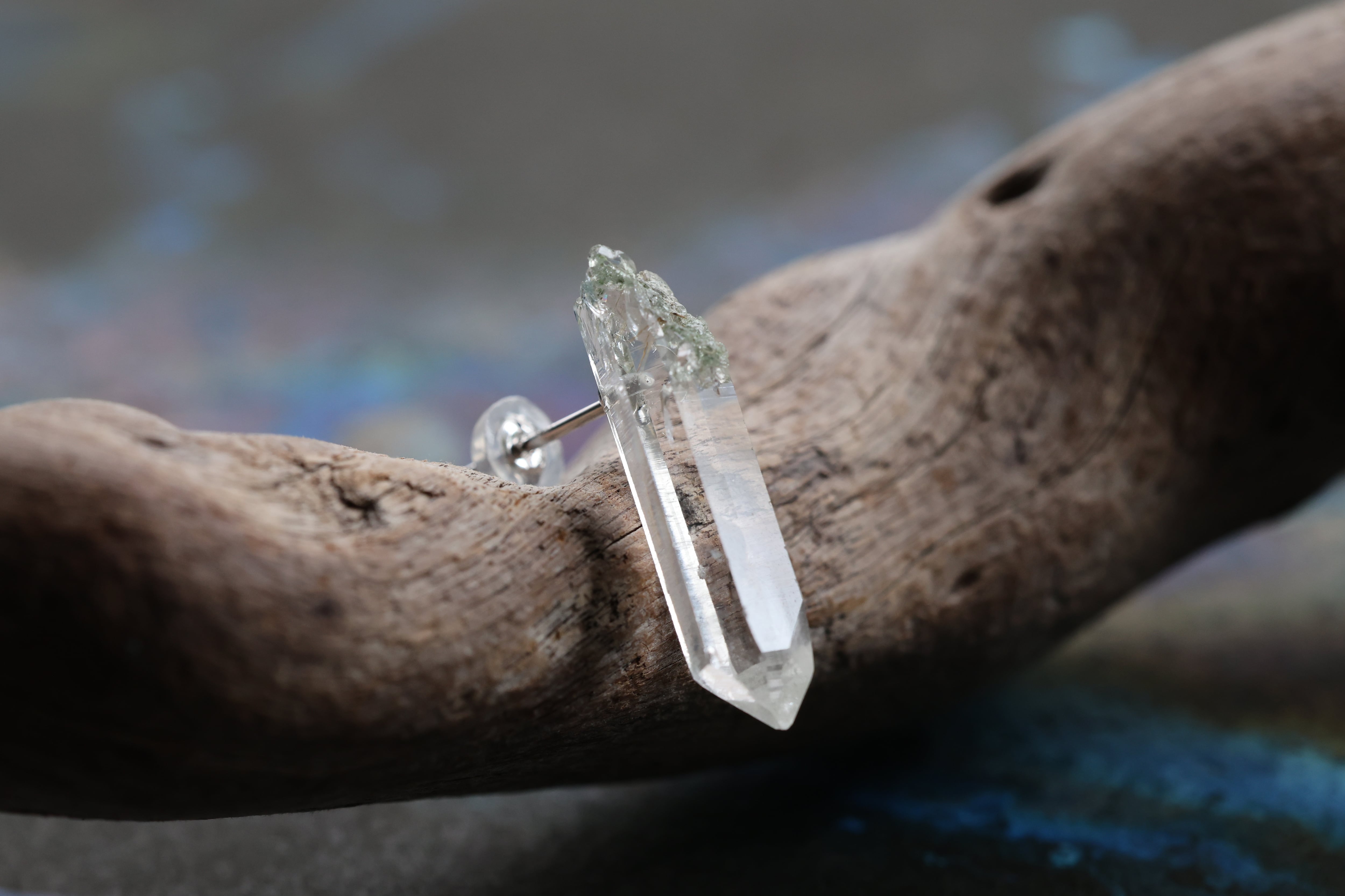 ヒマラヤ水晶 片耳ピアス マニハール産