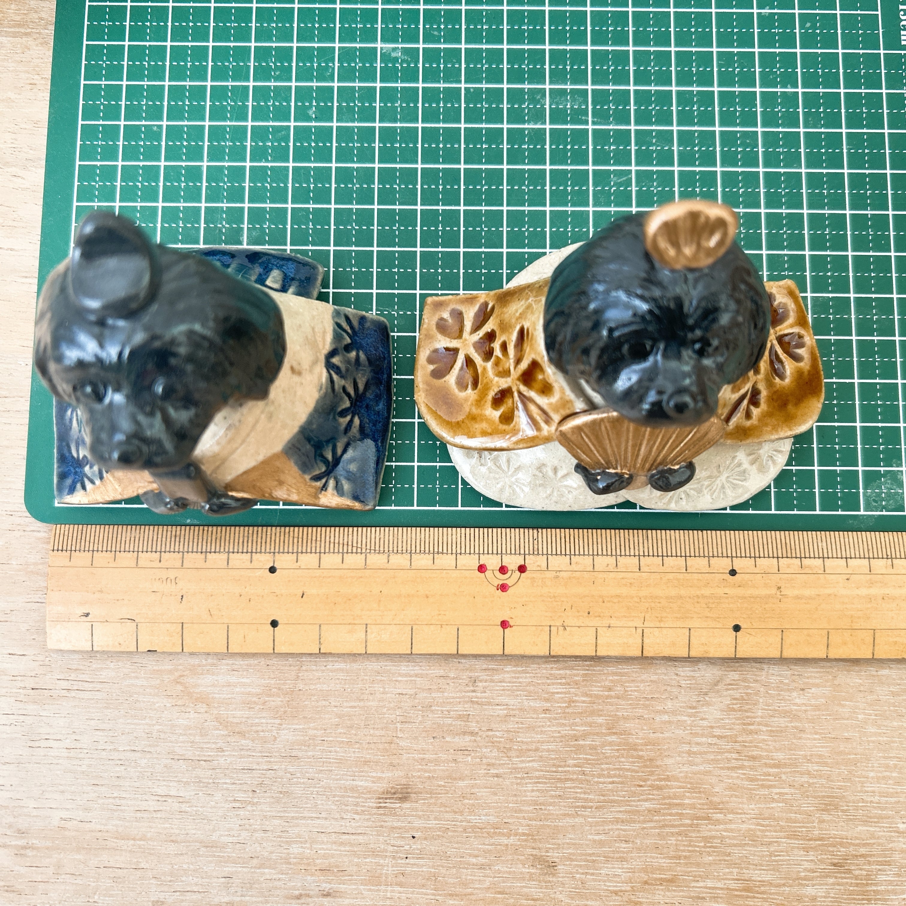 トイプードル犬のお雛様(ブラック) | 陶器のことり