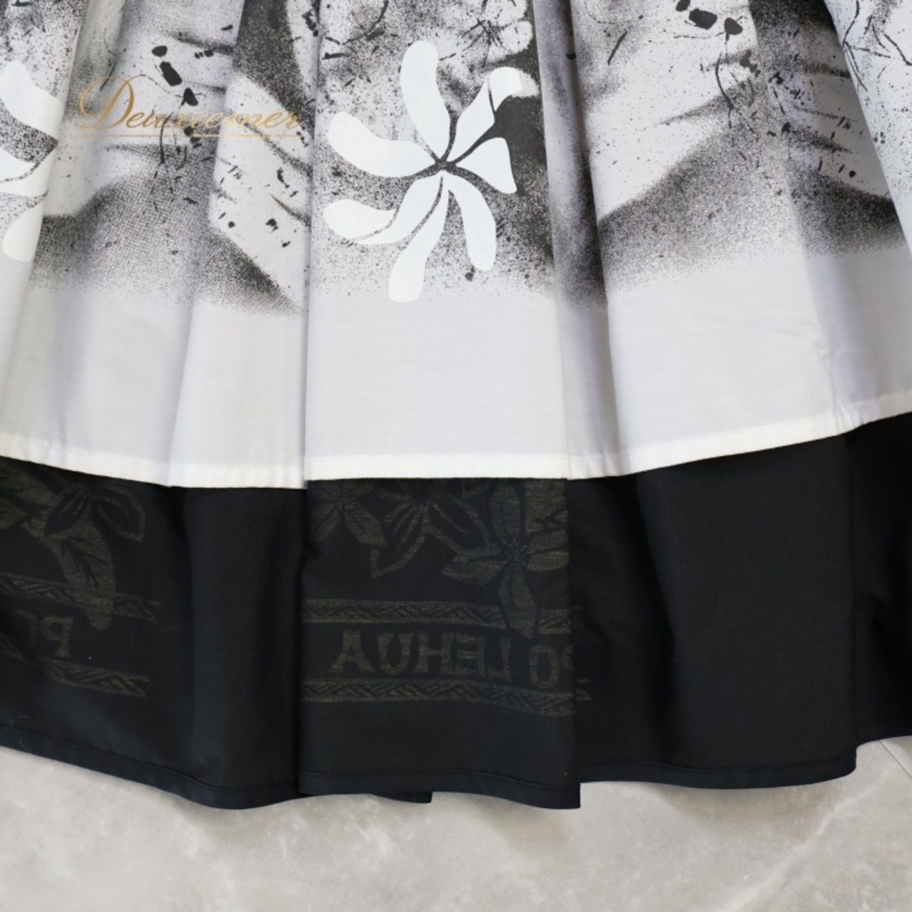 フラダンス 衣装 パウスカート ホワイト系 アロハスタンダード ダブル リバーシブル ALOHA STANDARDS 日本製 ティアレ柄 白 黒 黄 ハワイアン アロハ レッスン 練習 華やか かわいい スカート ブラック系 イエロー系