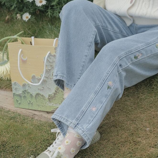 パンツ レディース ボトムス ワイドパンツ デニムパンツ Gパン ジーンズ ストレートパンツ 花柄 刺繍 ライン かわいい 大人可愛い カジュアル 大人 おしゃれ 大人女子 こなれ感 ラフ マニッシュ ボーイッシュ ルーズ ガーリー 個性的 クール モード系 モダン 主役級 抜け感 おとな お洒落 無地 オールシーズン 10代 20代 30代 学生 通学 デート お出かけ ゆったり 散歩 女子会 休日 旅行 アウトドア 着回し 普段使い 楽ちん 脚長 モテ ブルー 韓国 韓国系 送料無料