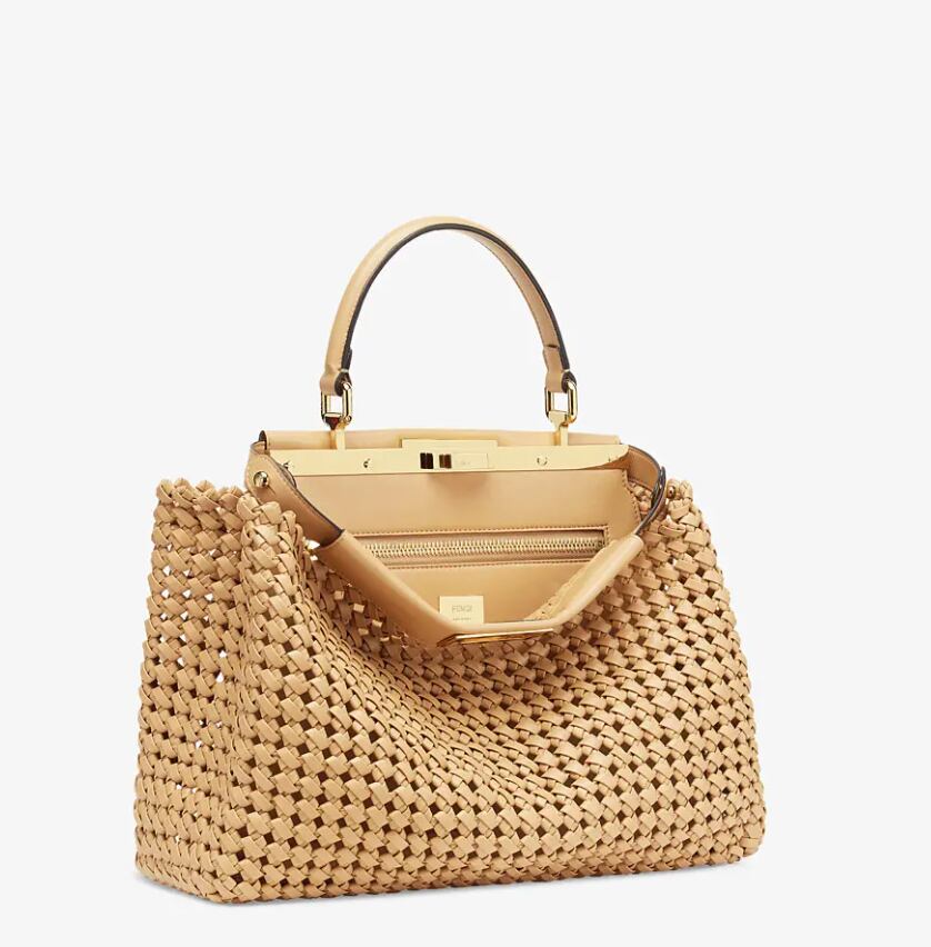 FENDI】＜日本定価：¥ 763,400 (税込)＞ピーカブー アイコニック