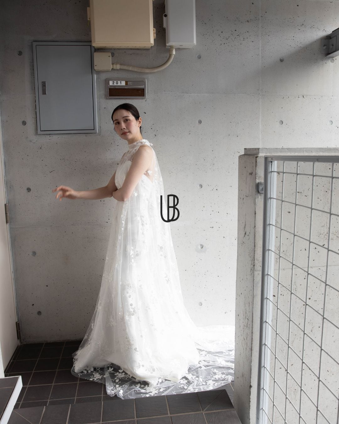 NEW ARRIVAL WD121】 新作入荷 / 2WAY ウエディングドレス レース 刺繍