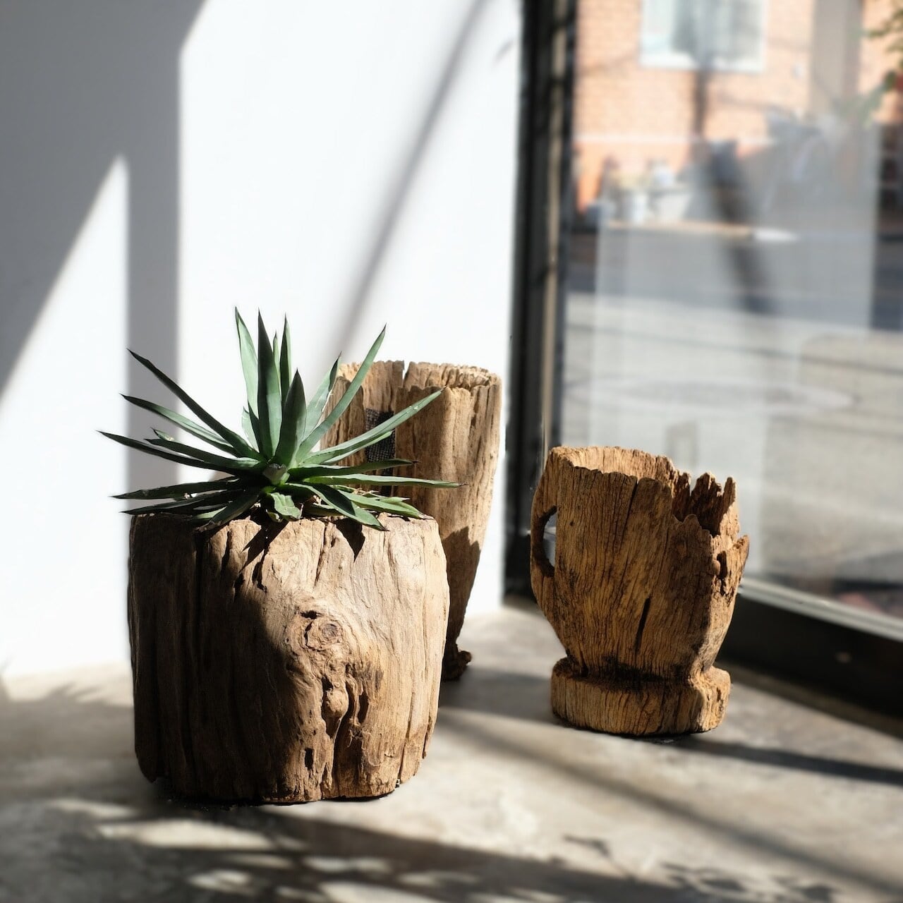 Old Teak Pot | WEST VILLAGE TOKYO