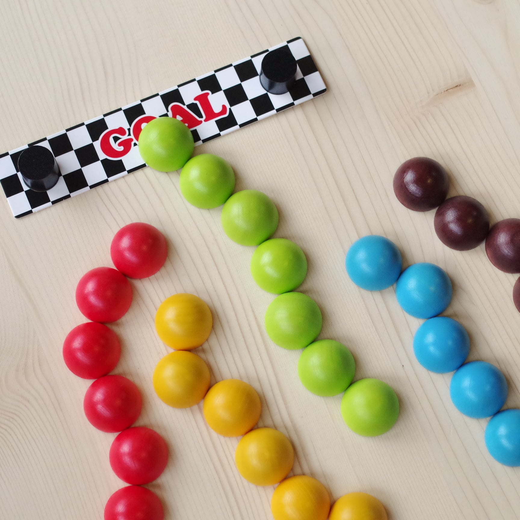 ワームアップ Worm UP!（作：アレックス・ランドルフ） | 木のおもちゃ