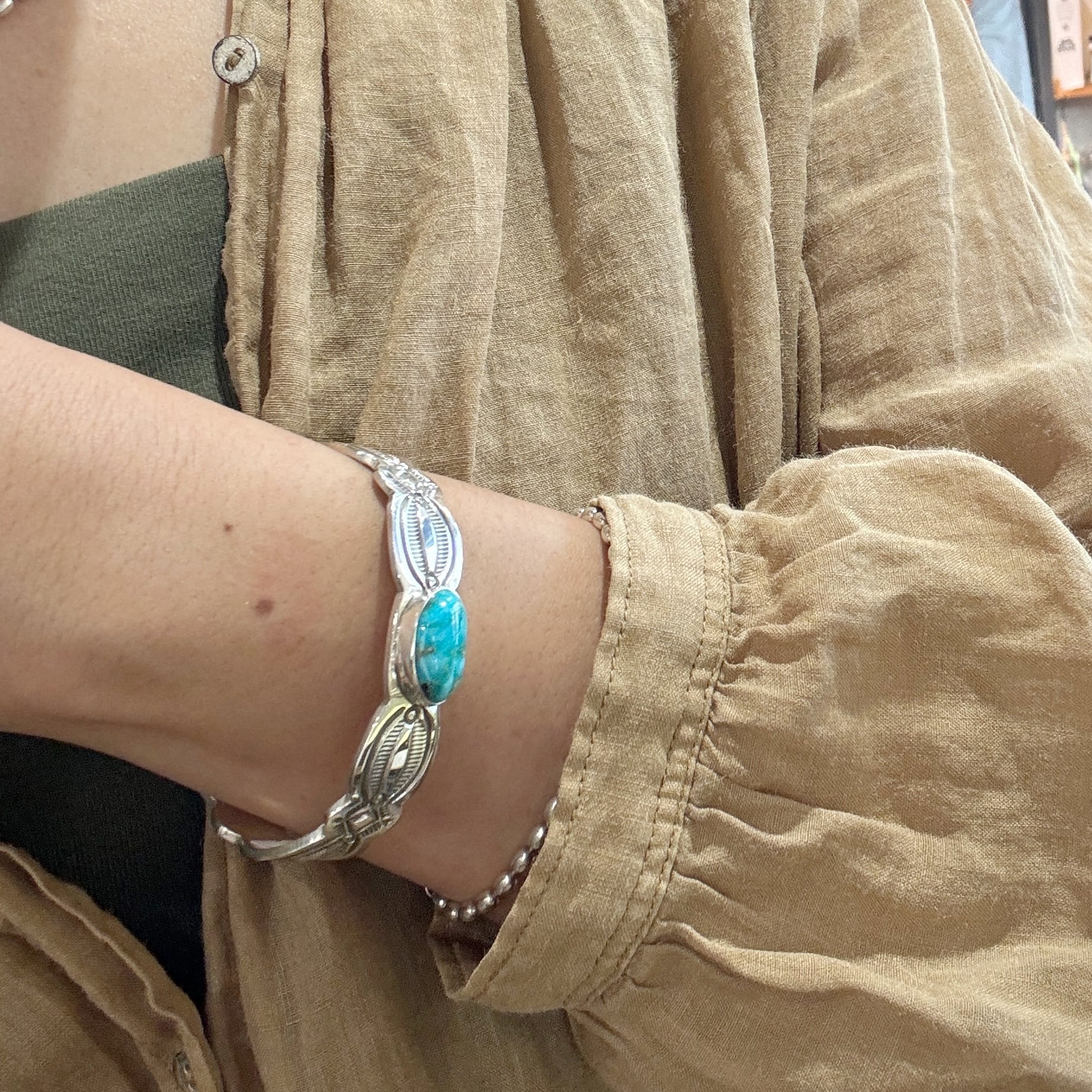 Indian Jewerly》一点物 ターコイズバングル Arnold Blackgoat作 Indian Jewerly》一点物 ターコイズバングル Arnold Blackgoat作