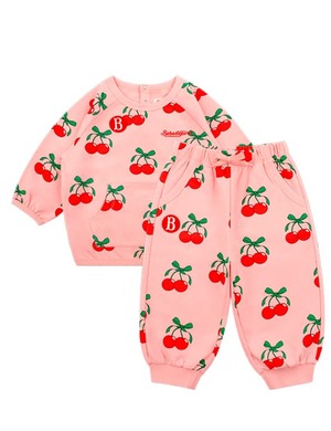 [BEBE DE PINO] All over ribbon cherry baby loungewear set 正規品 韓国ブランド 韓国ファッション 韓国代行 韓国通販 ベベドピノ bebedepino 日本 店舗 韓国 子供服