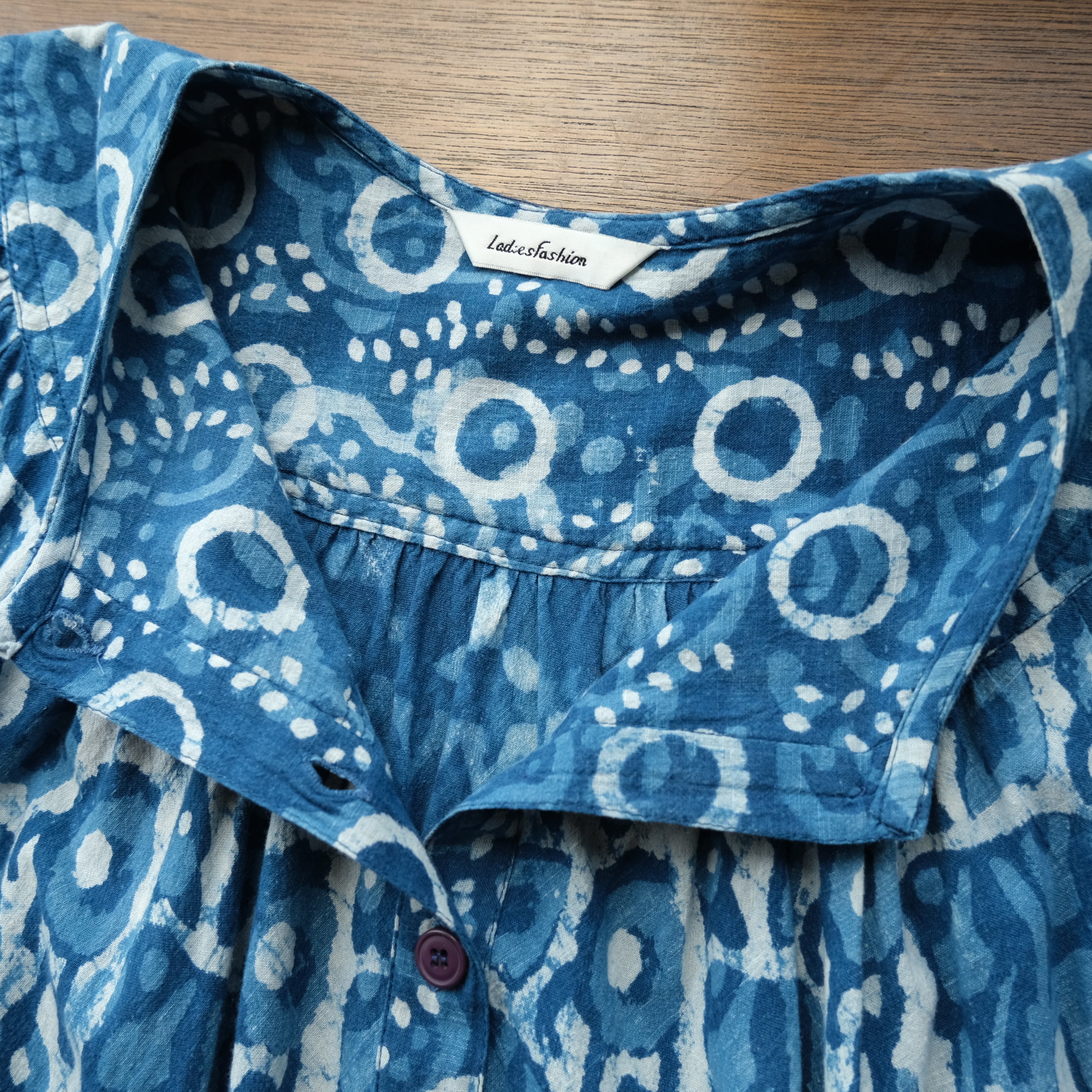 ろうけつ染めワンピース | 晴と褻/ハレトケ by ototoharu;