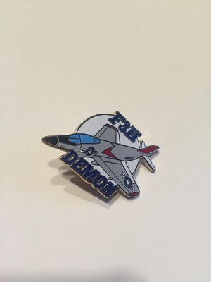 ミリタリー McDonnell F3H Demon ピンバッジ