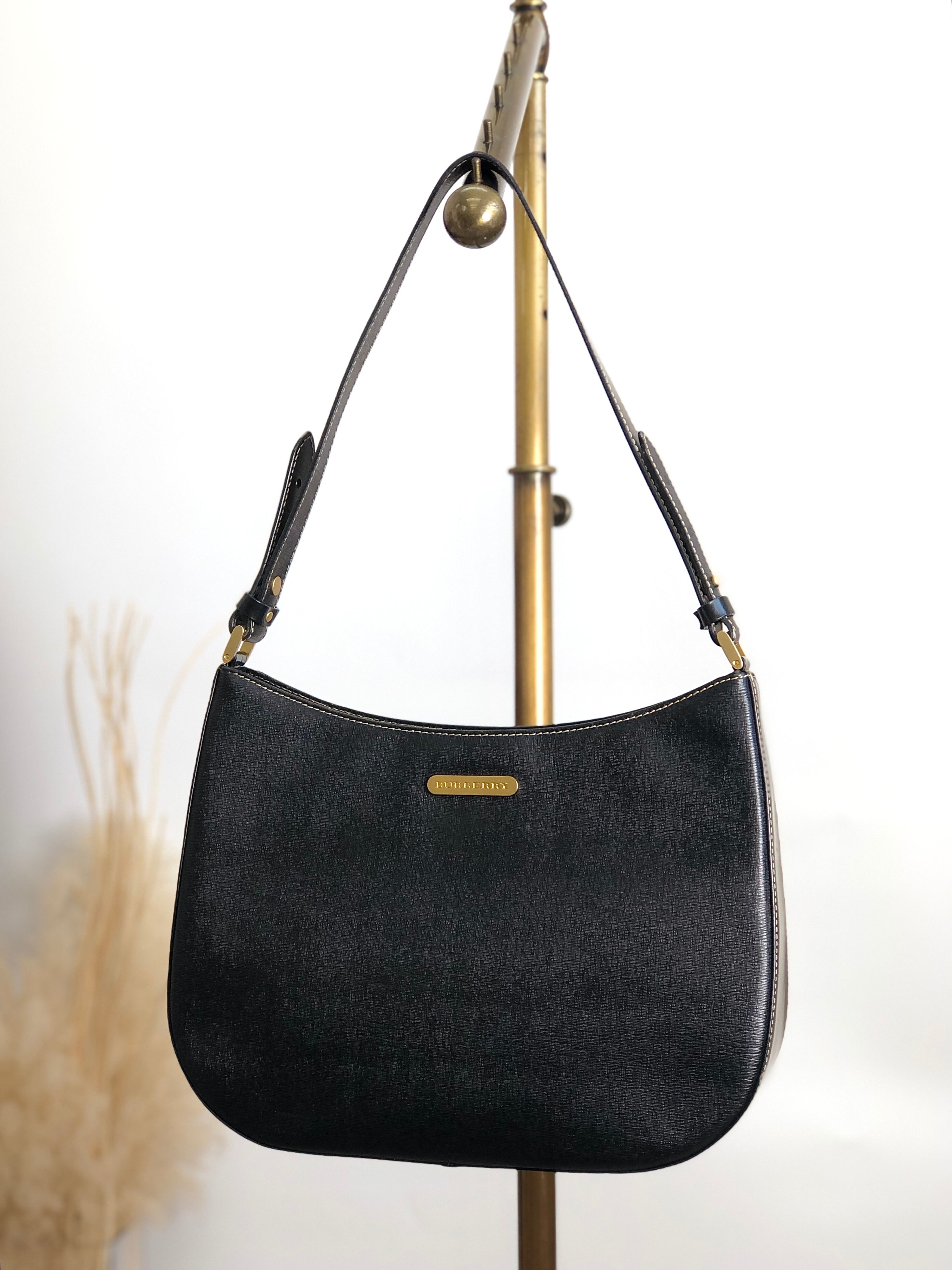 BURBERRY バーバリー ショルダーバッグ ブラック ロゴ レザー BURBERRY バーバリー ショルダーバッグ ブラック ロゴ レザー