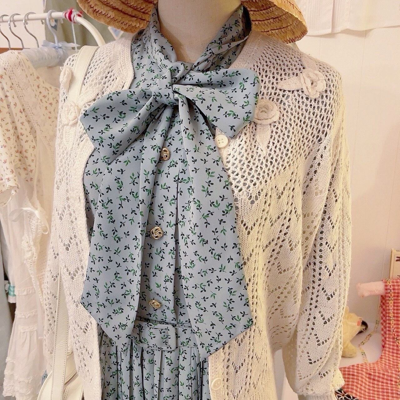 mini leaf ribbon tie one-piece