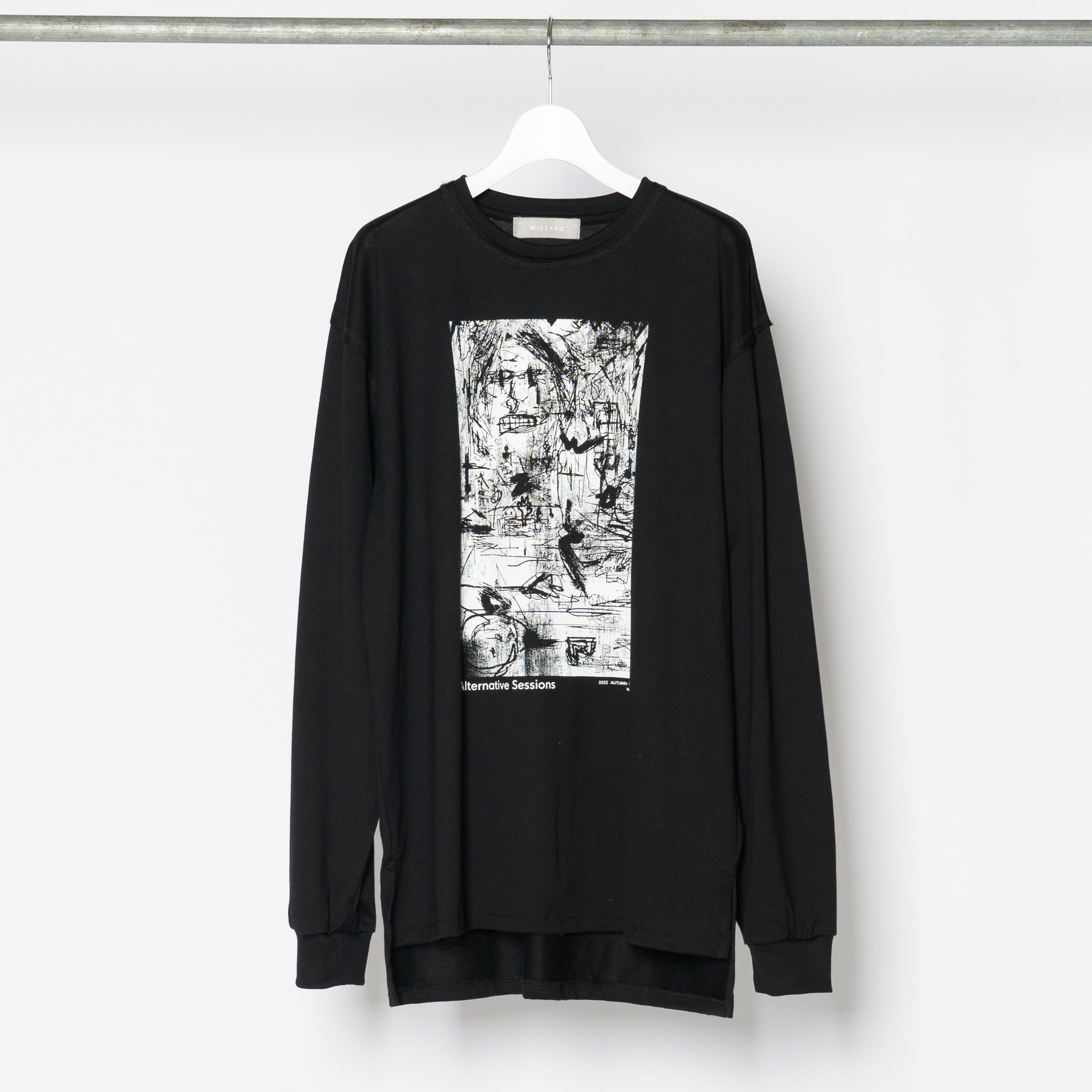 GRAPHIC LONG T-SHIRTS 