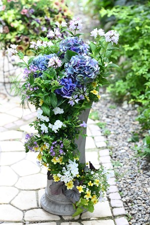 秋色紫陽花と夏小花のスリット鉢寄せ植えギャザリング