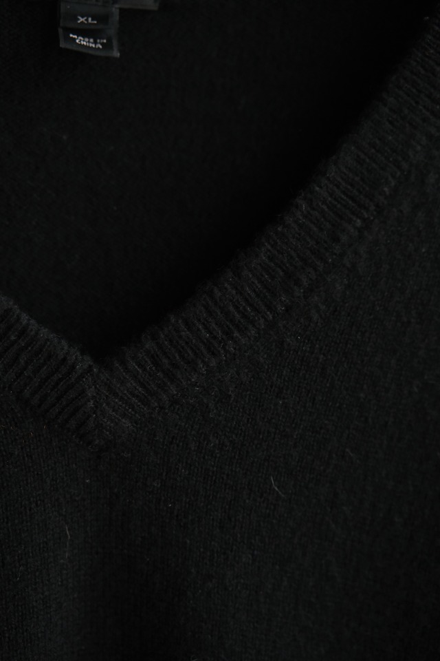 Utah／"J.CREW" v-neck cashmere sweater／ black