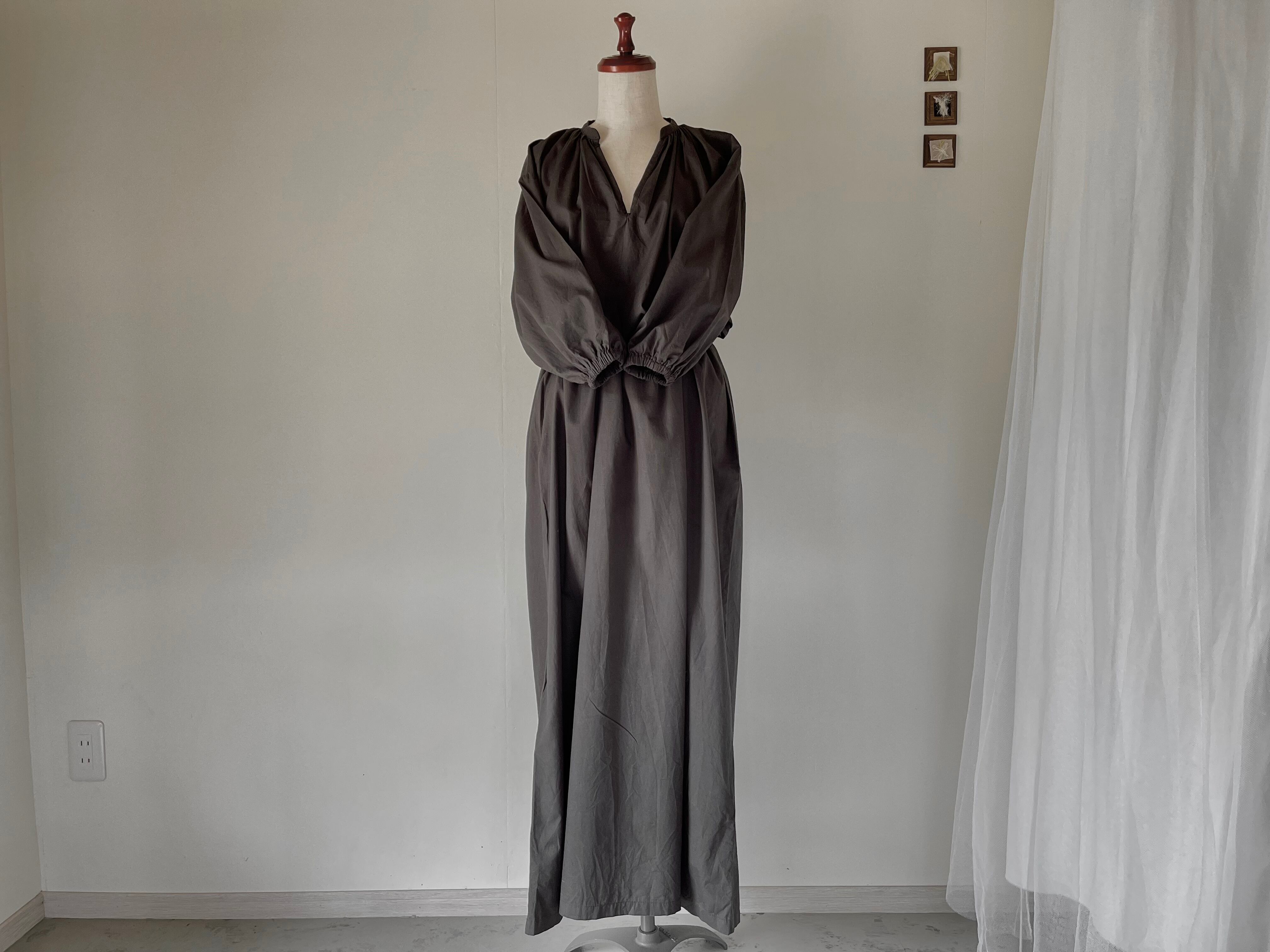 エプロンワンピース