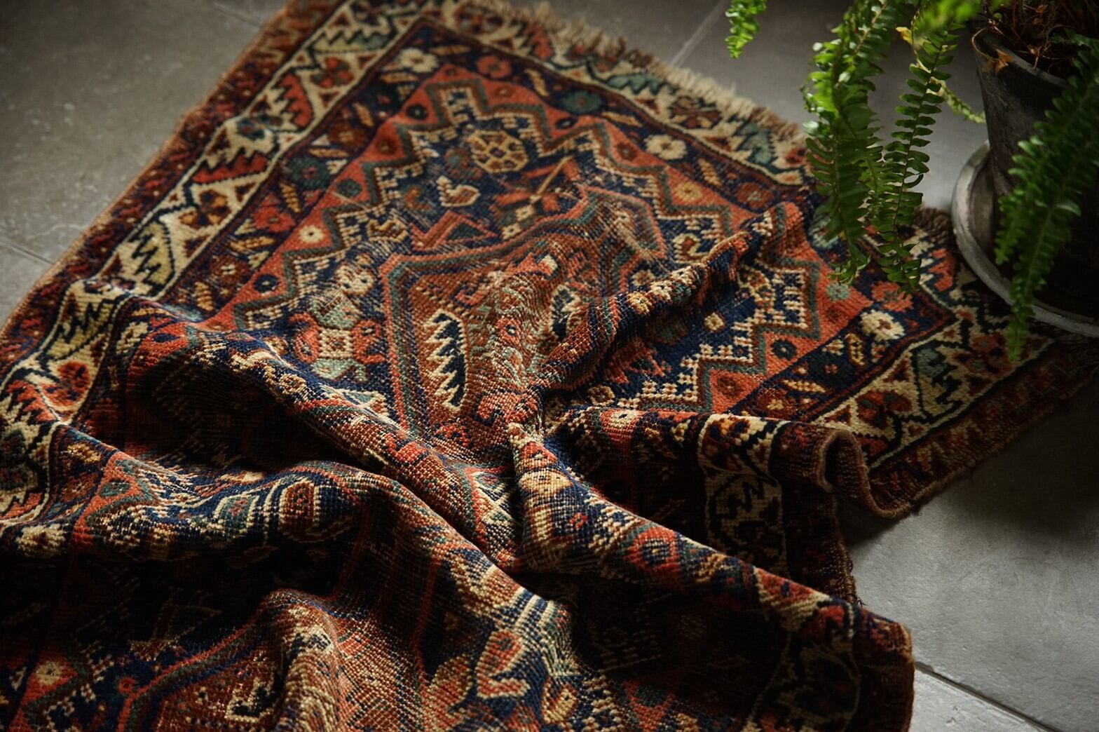 230 -Vintage qashqai rug