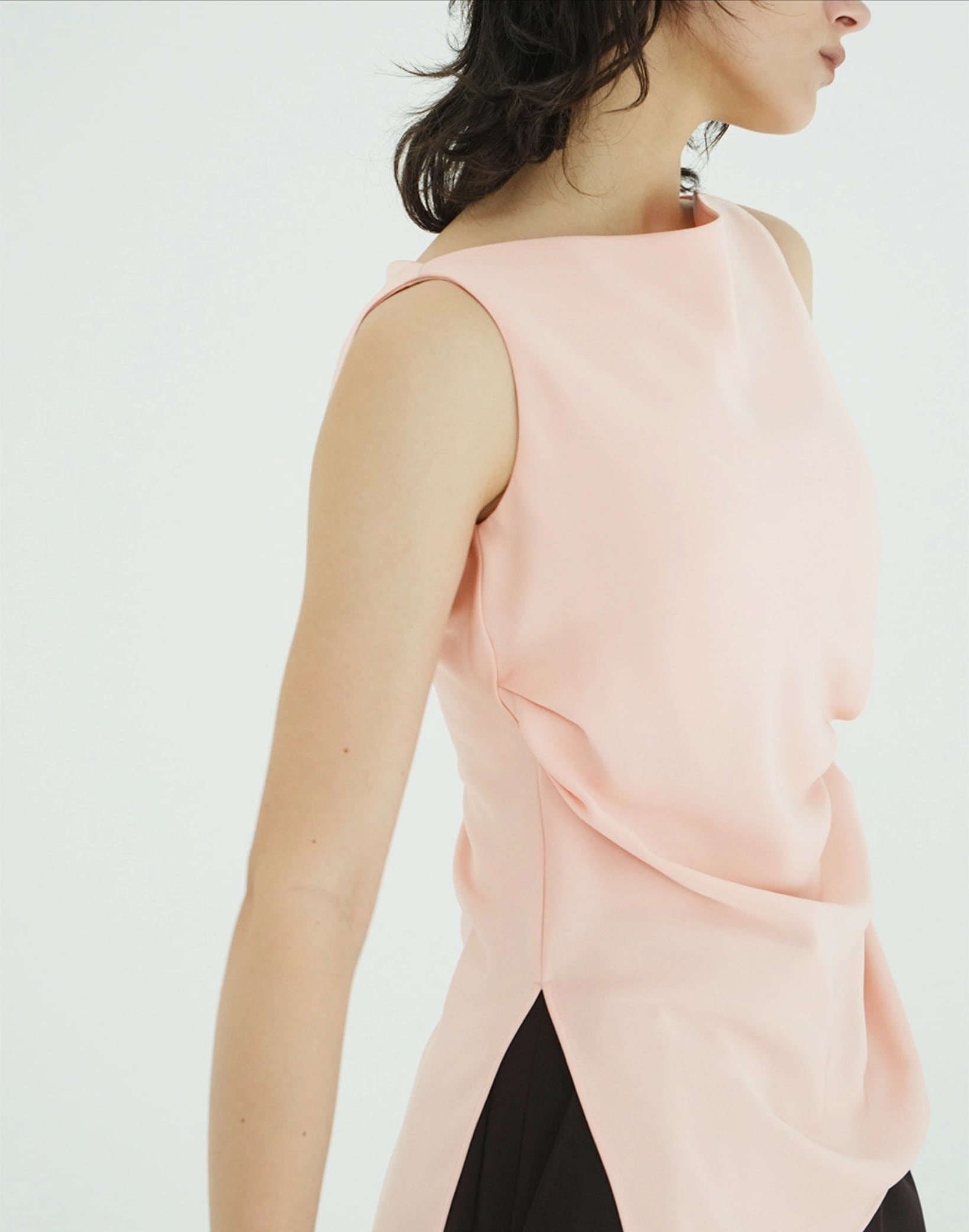 CLANE SATIN DRAPE TOPS | FLICKA ASHIYA