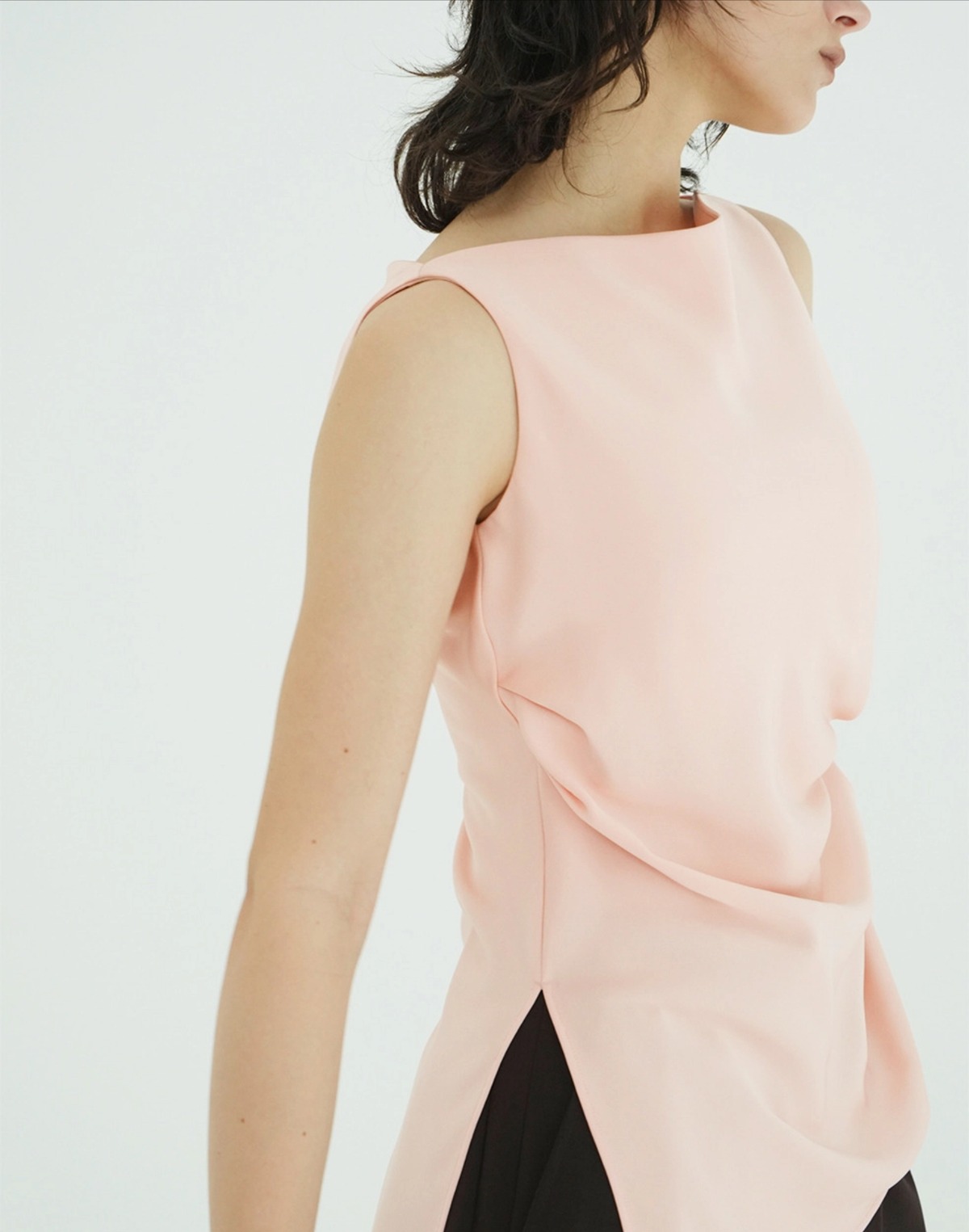 CLANE SATIN DRAPE TOPS | FLICKA ASHIYA