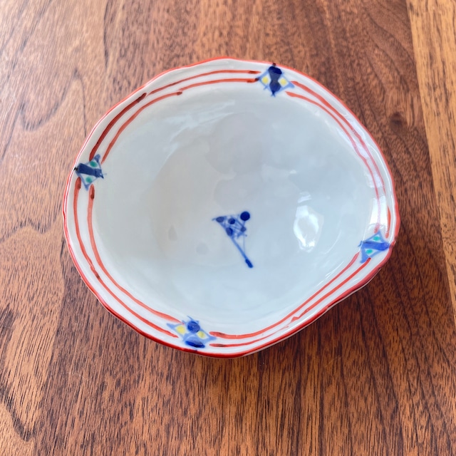 貞土窯【 豆鉢  No,B-4 】ちょっとしたお料理が美味しく映え、楽しく使える小さな豆鉢。松尾貞一郎 貞土窯(有田焼)