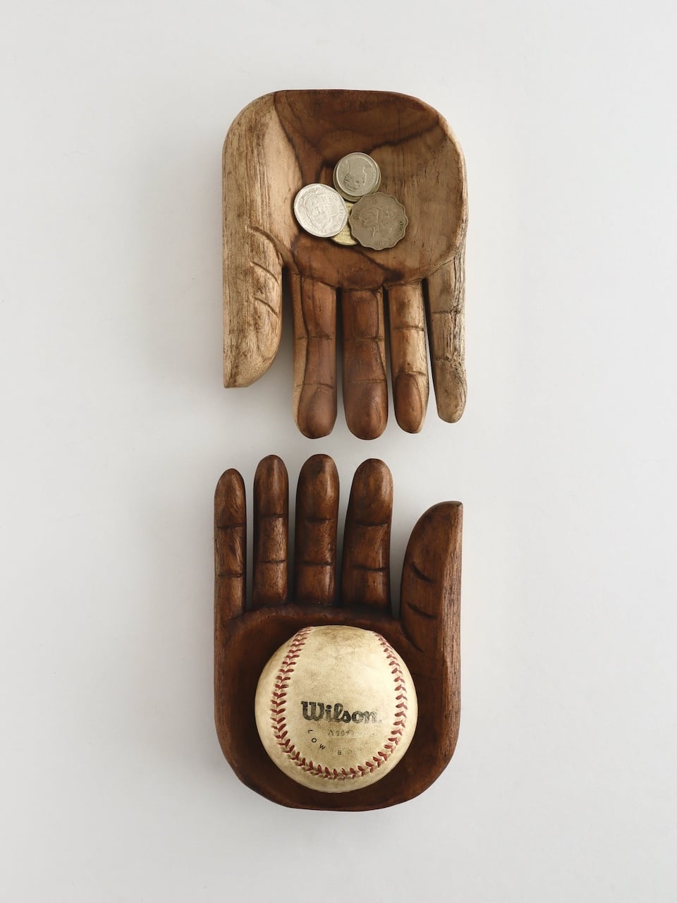 手の形のトレイ / Hand Shaped Tray | Sensitivity and Boldness