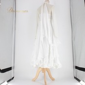 社交ダンス 衣装 prima boutique プリマブティック ドレス スタンダード ホワイト系 白 ラインストーン 長袖 レース スタンダードドレス モダン ワルツ タンゴ ジャイブ フォーマル 発表会 レッスン フロントレース ハイネック風 フラワーレース 細身 伸縮性あり 背面ファスナー ポリエステル 体型カバー 綺麗め 清楚系 エレガント 9号相当 女性用 レディース ホワイトドレス ラインストーンドレス