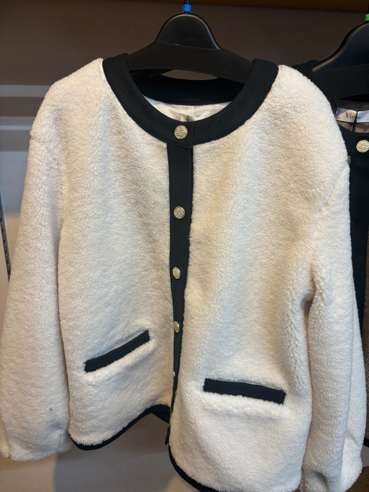 virca ボアノーカラージャケット　45644