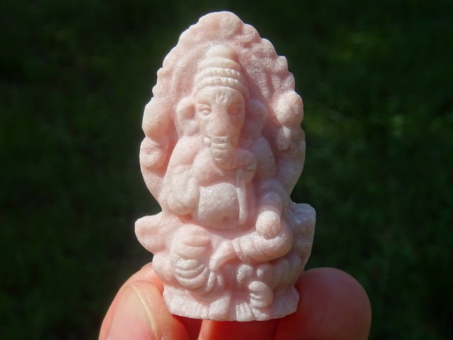 Love Ganesha、ガネーシャ彫刻fromピンクオパール