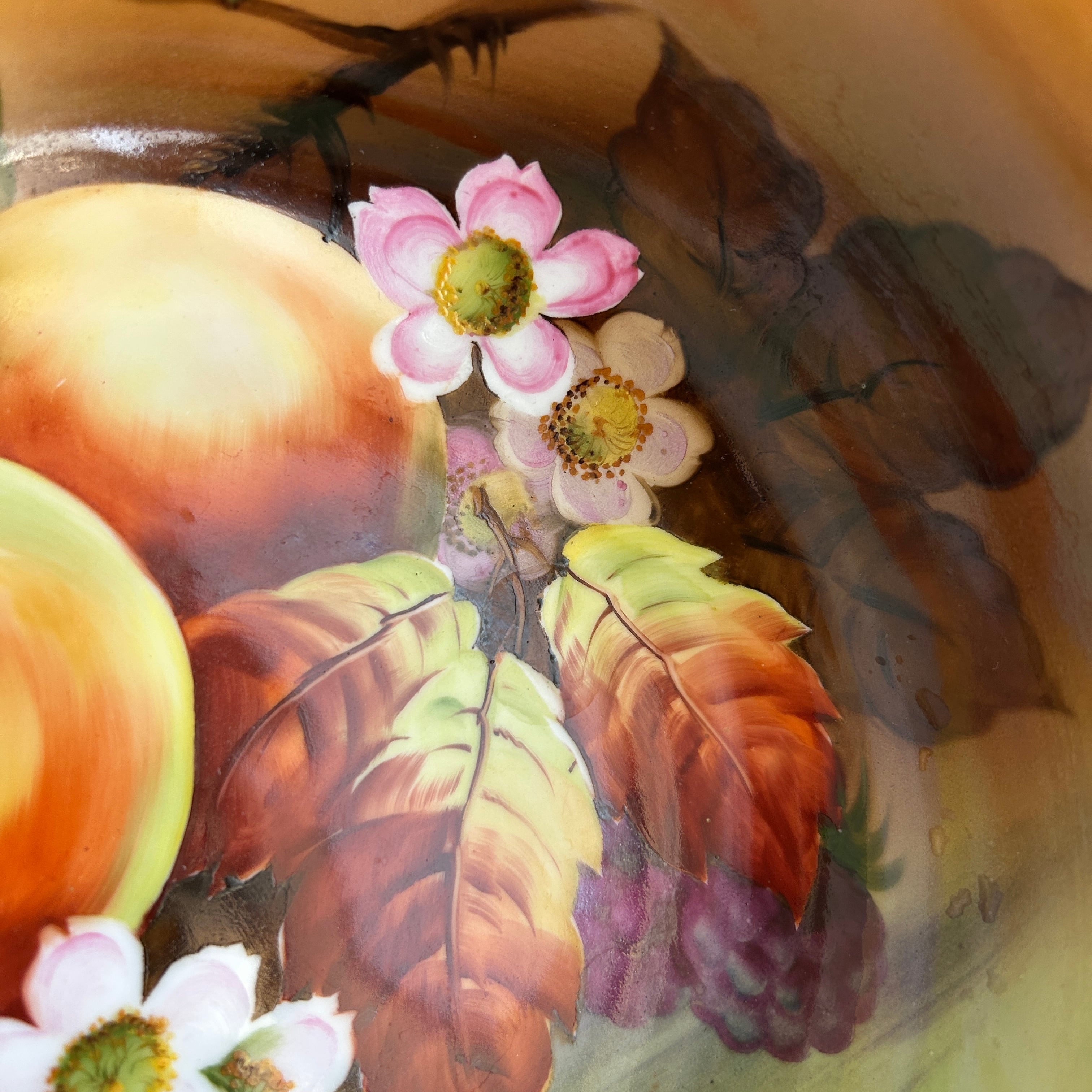 Old Noritake 国内向けの端正なフルーツボウル