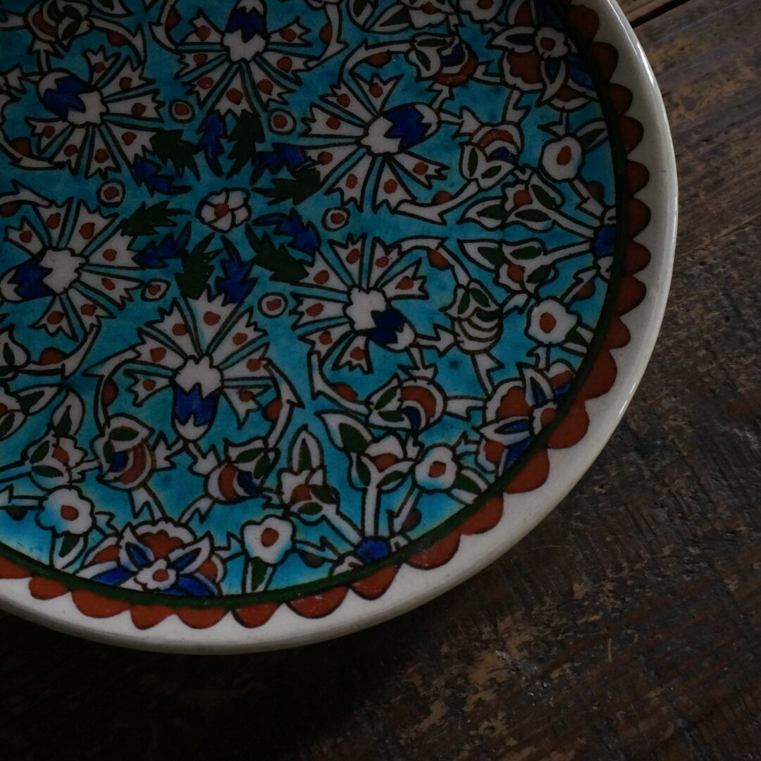 古いトルコの陶器皿