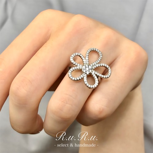 couture flower ring