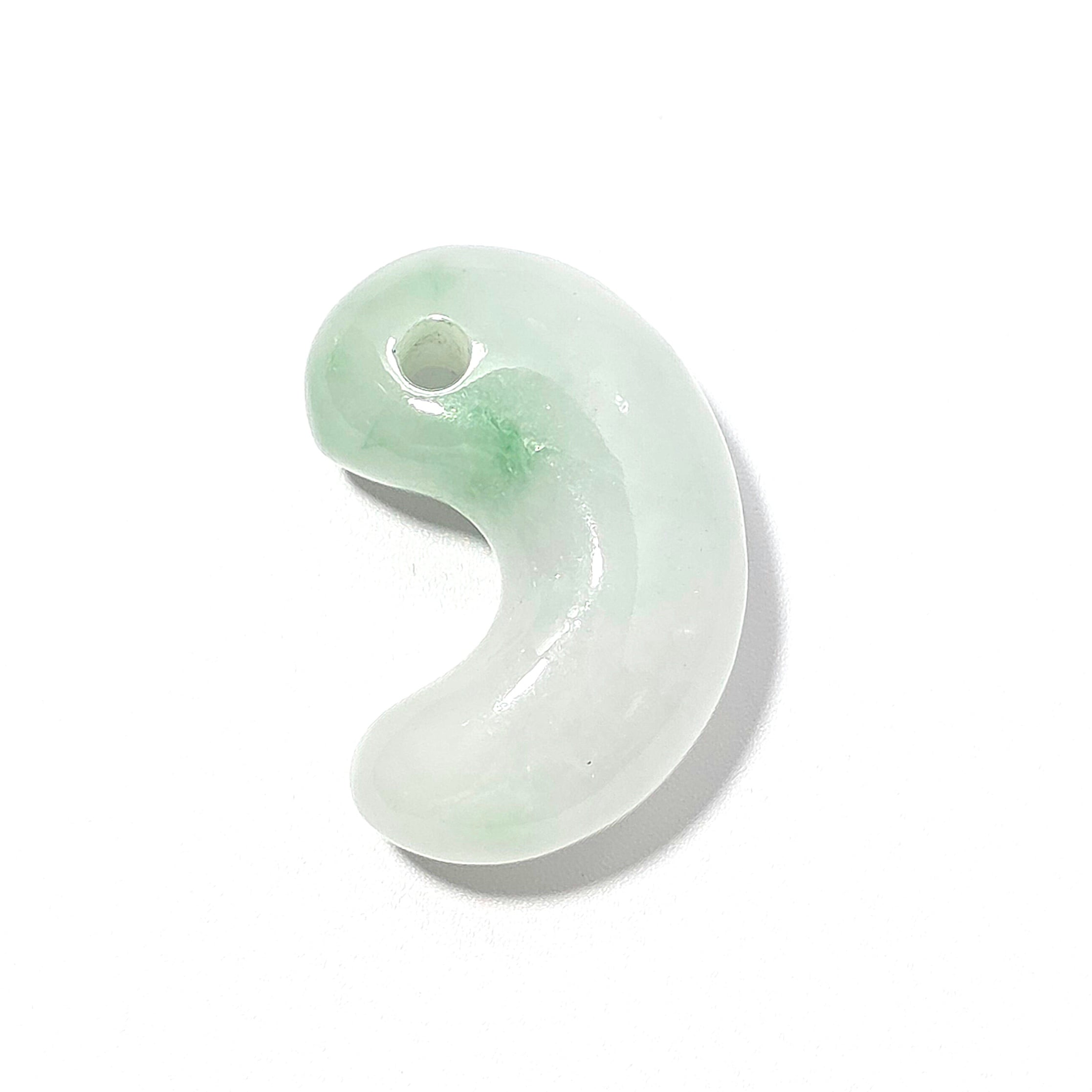 勾玉 | 糸魚川翡翠工芸家 赤羽可行BASE 勾玉 | 糸魚川翡翠工芸家 赤羽可行BASE