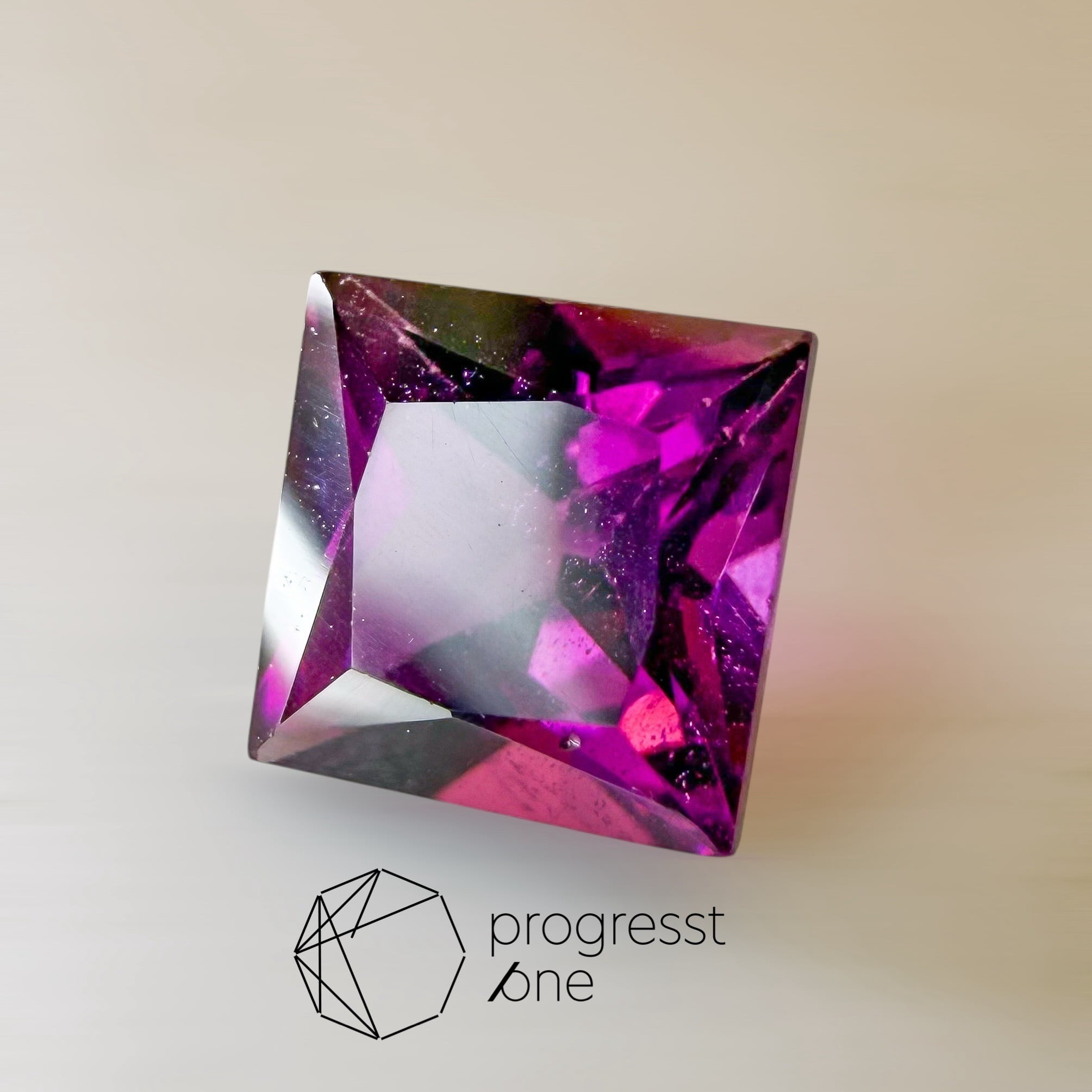 ロードライトガーネット(ｸﾞﾚｰﾌﾟｶﾞｰﾈｯﾄ)0.85ct | progresstone