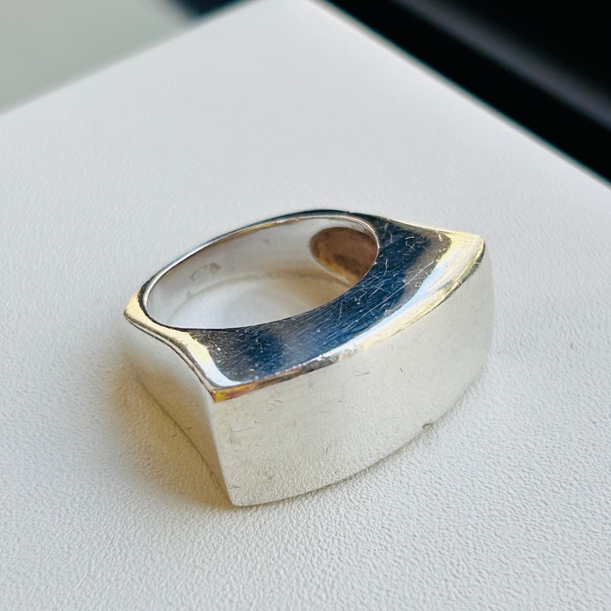 シルバー925 シャイニーチャンキーリング（11号） | Milo Antiques